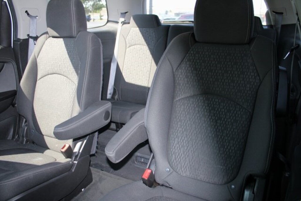 Used 2015 GMC Acadia For Sale at Springfield Nissan & Kia VIN