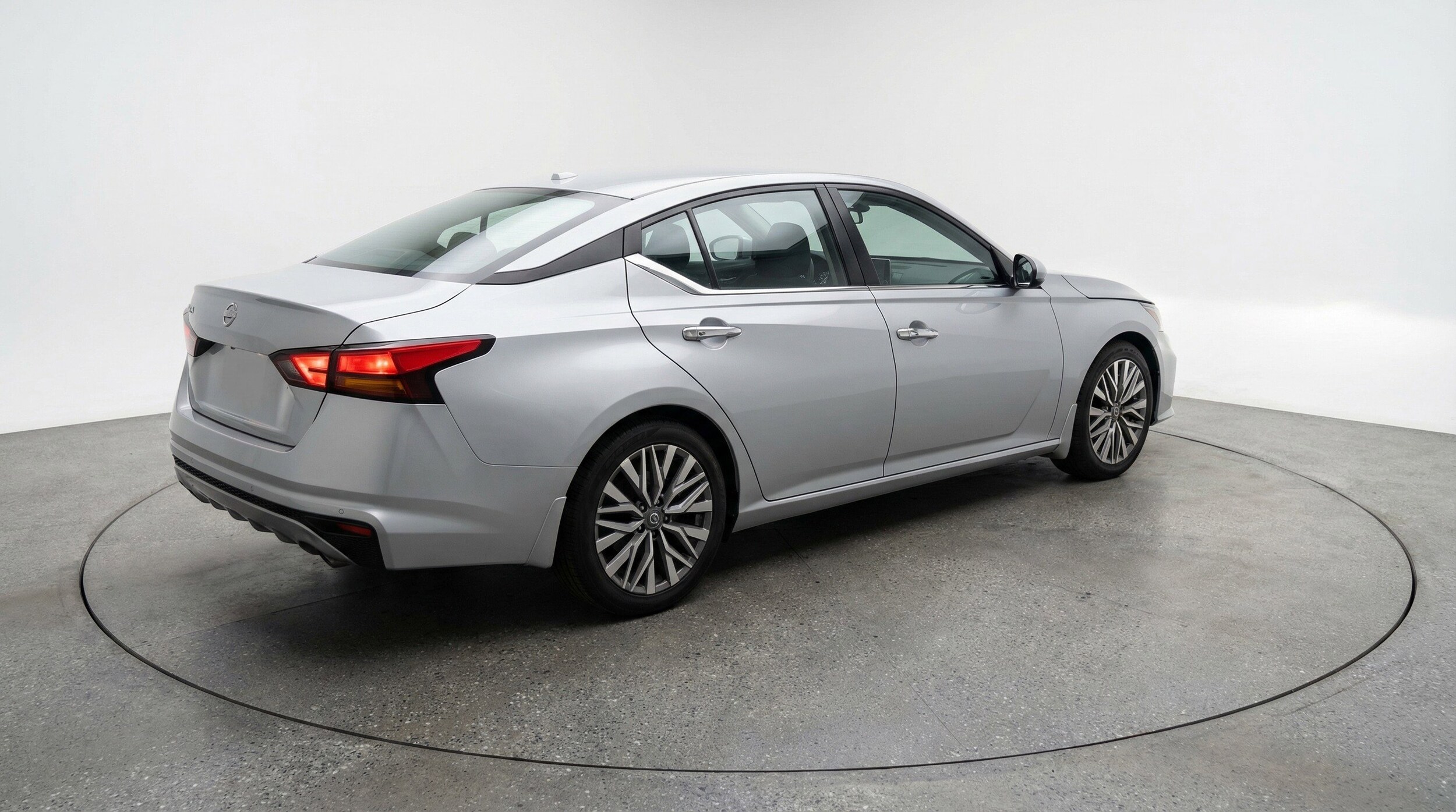 Thumbnail: 2025 Nissan Altima - 9