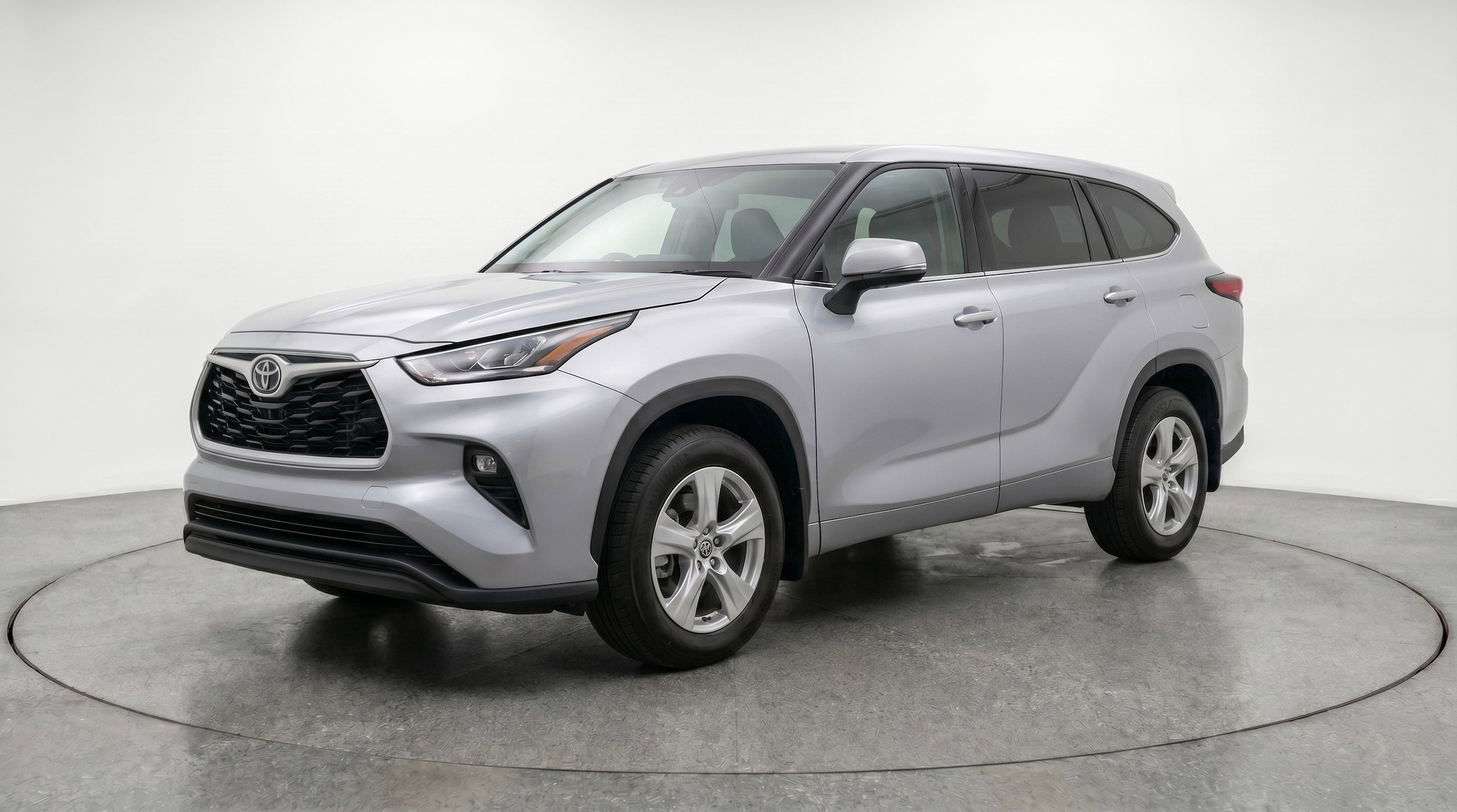 Thumbnail: 2025 Toyota Highlander - 3