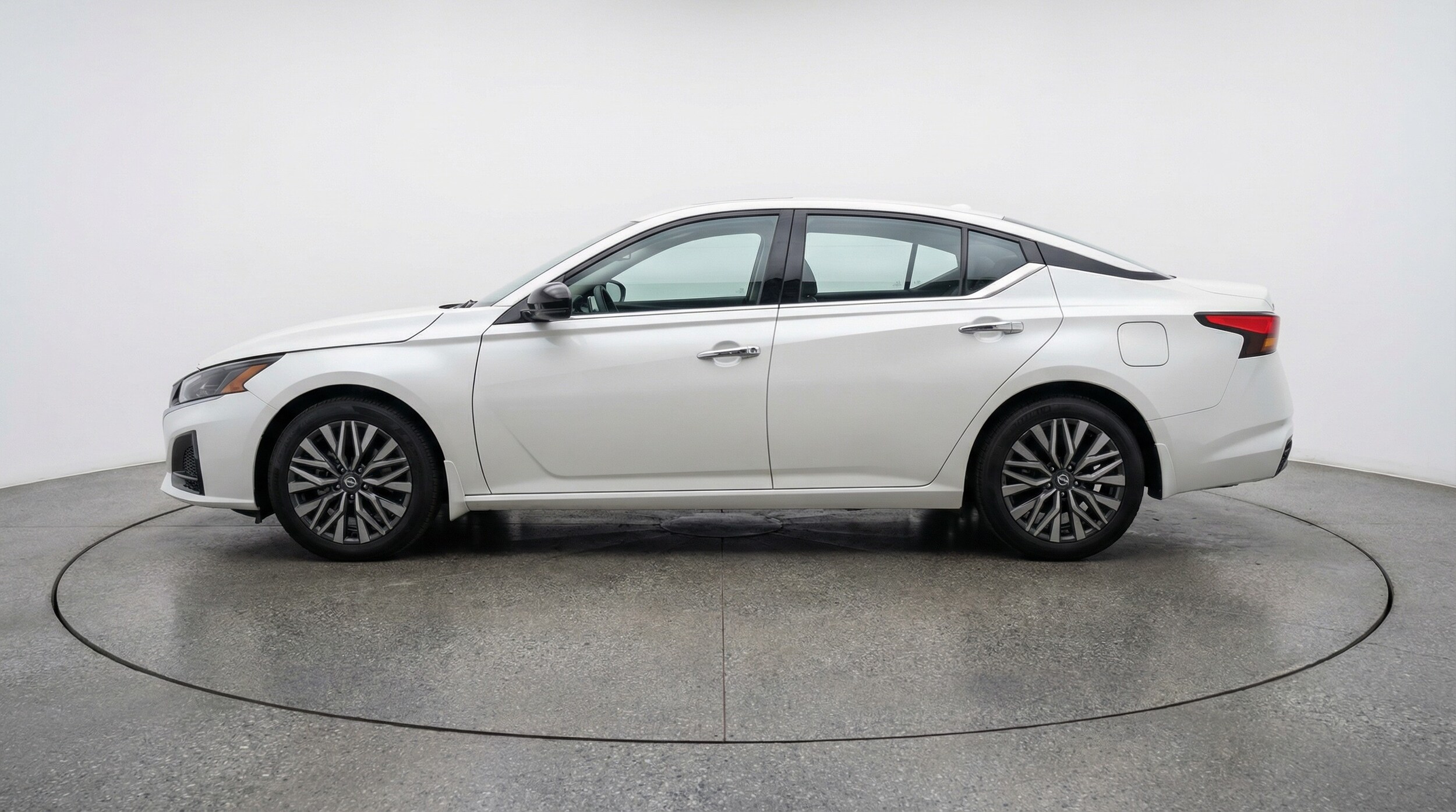 Thumbnail: 2025 Nissan Altima - 4