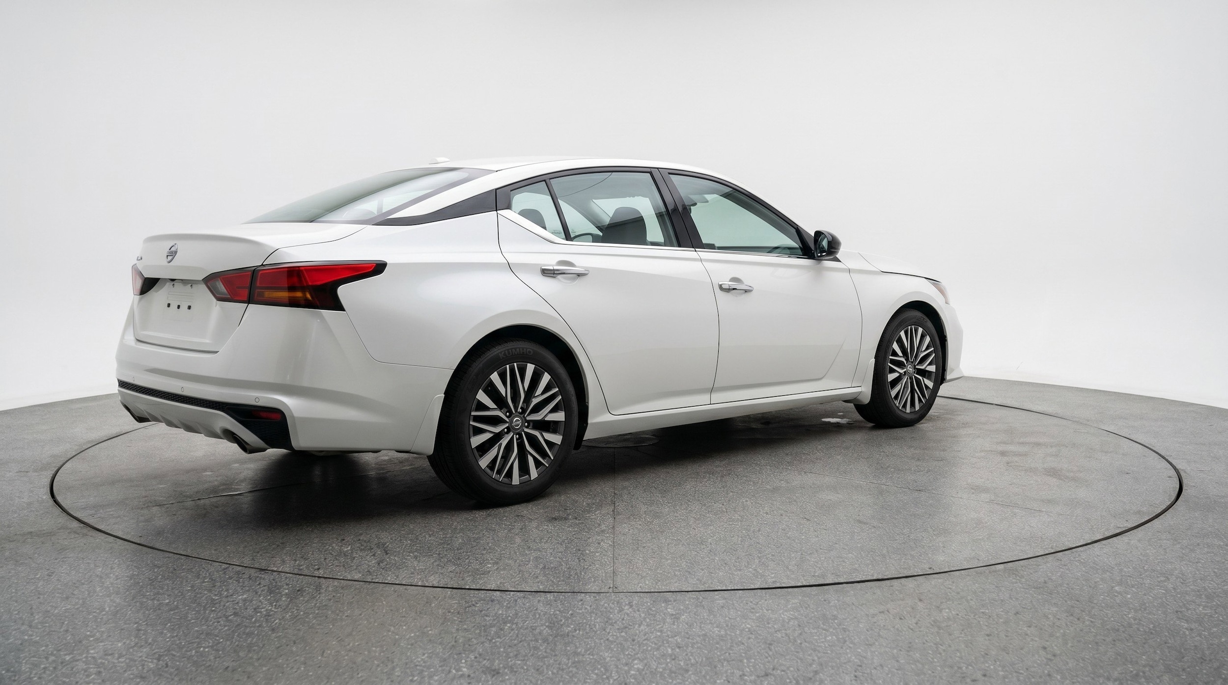 Thumbnail: 2025 Nissan Altima - 9
