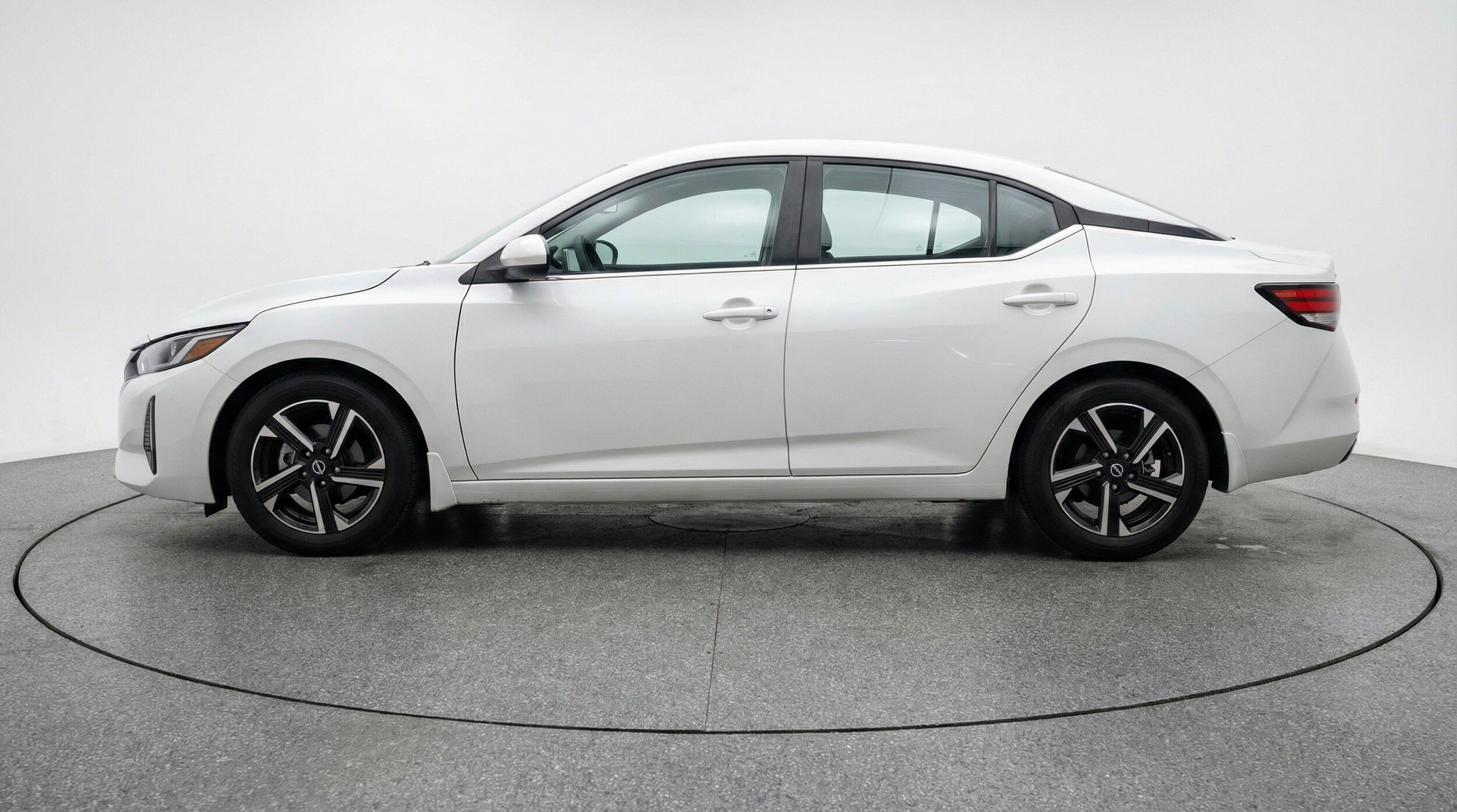 Thumbnail: 2025 Nissan Sentra - 5