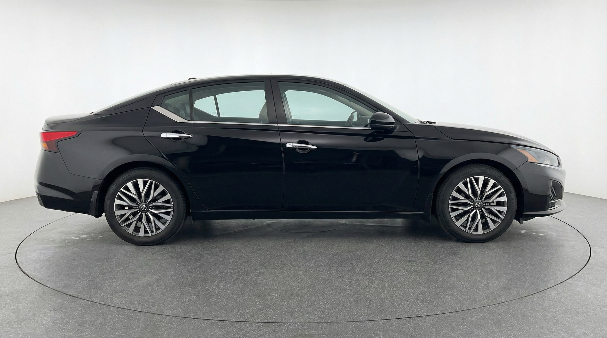 Thumbnail: 2025 Nissan Altima - 8