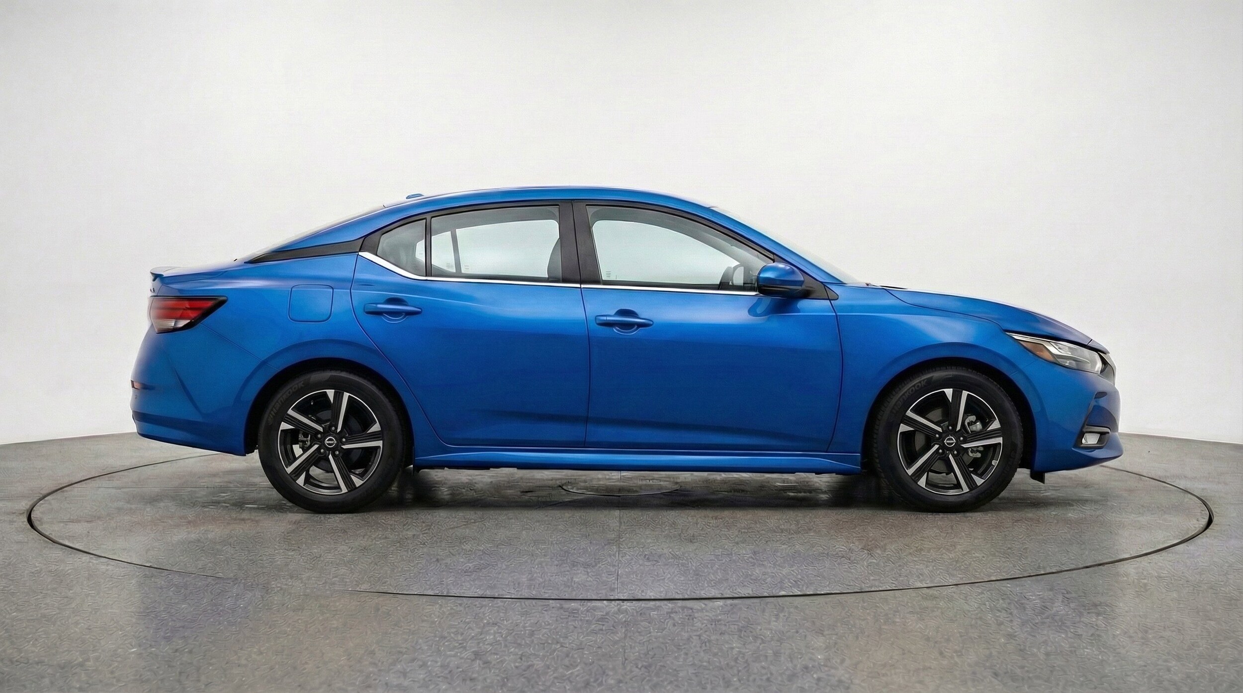 Thumbnail: 2025 Nissan Sentra - 11