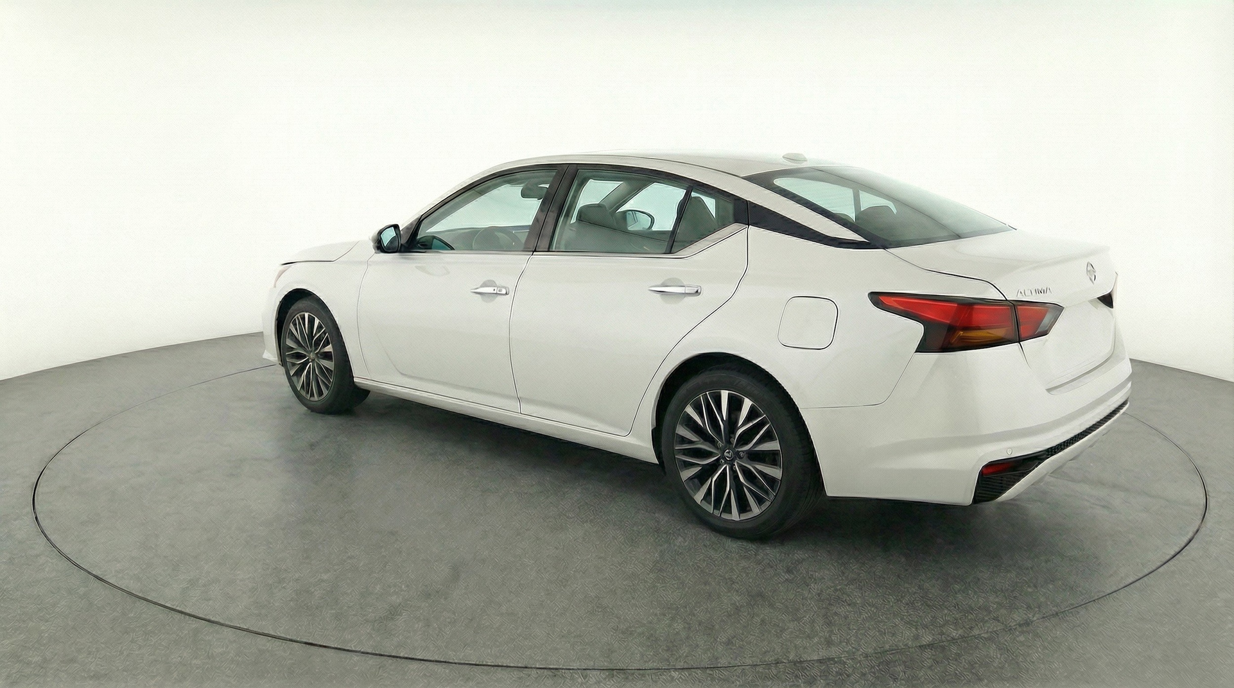 Thumbnail: 2025 Nissan Altima - 6