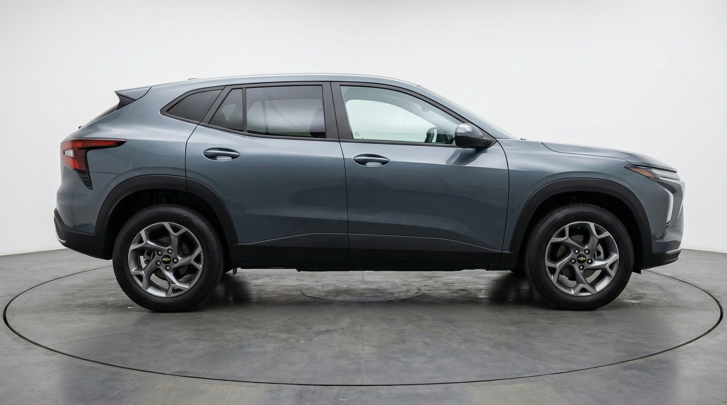 Thumbnail: 2025 Chevrolet Trax - 8