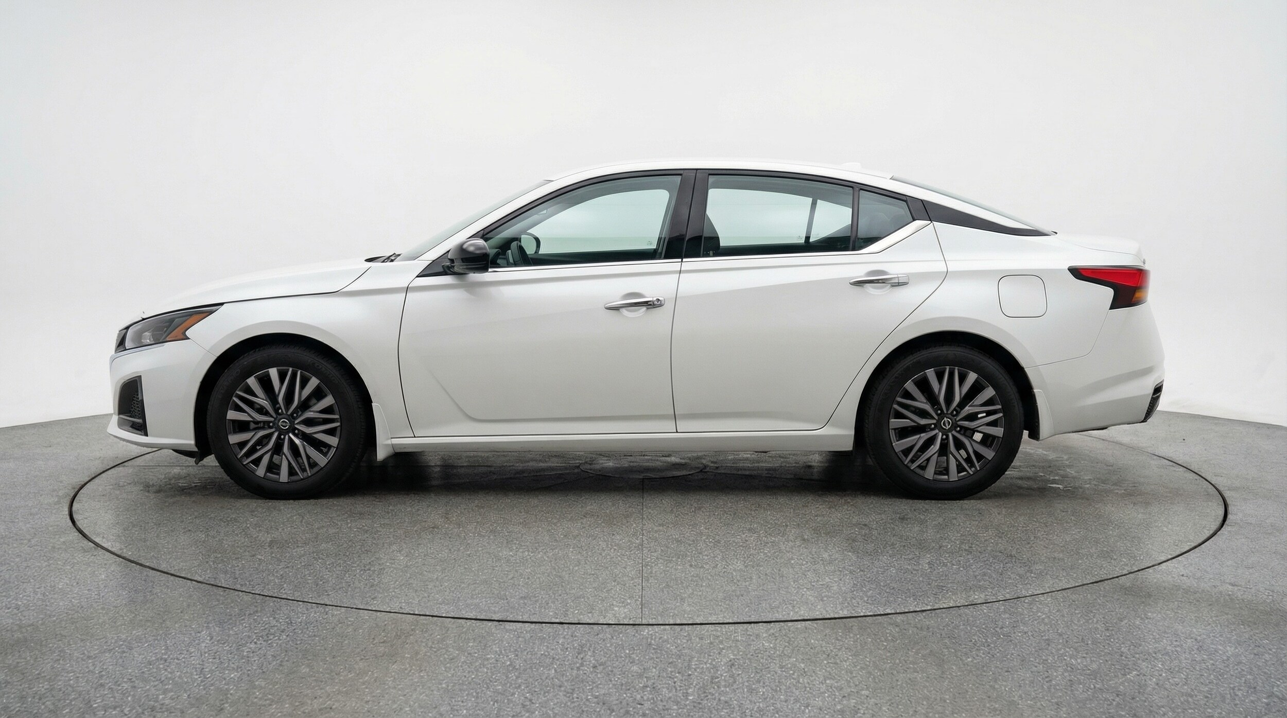 Thumbnail: 2025 Nissan Altima - 4