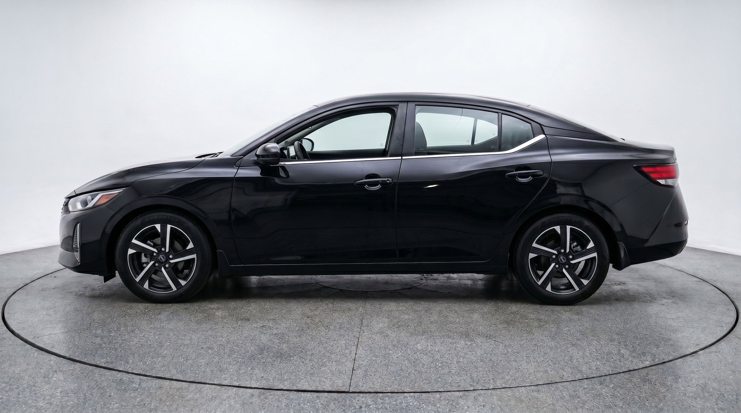 Thumbnail: 2025 Nissan Sentra - 5