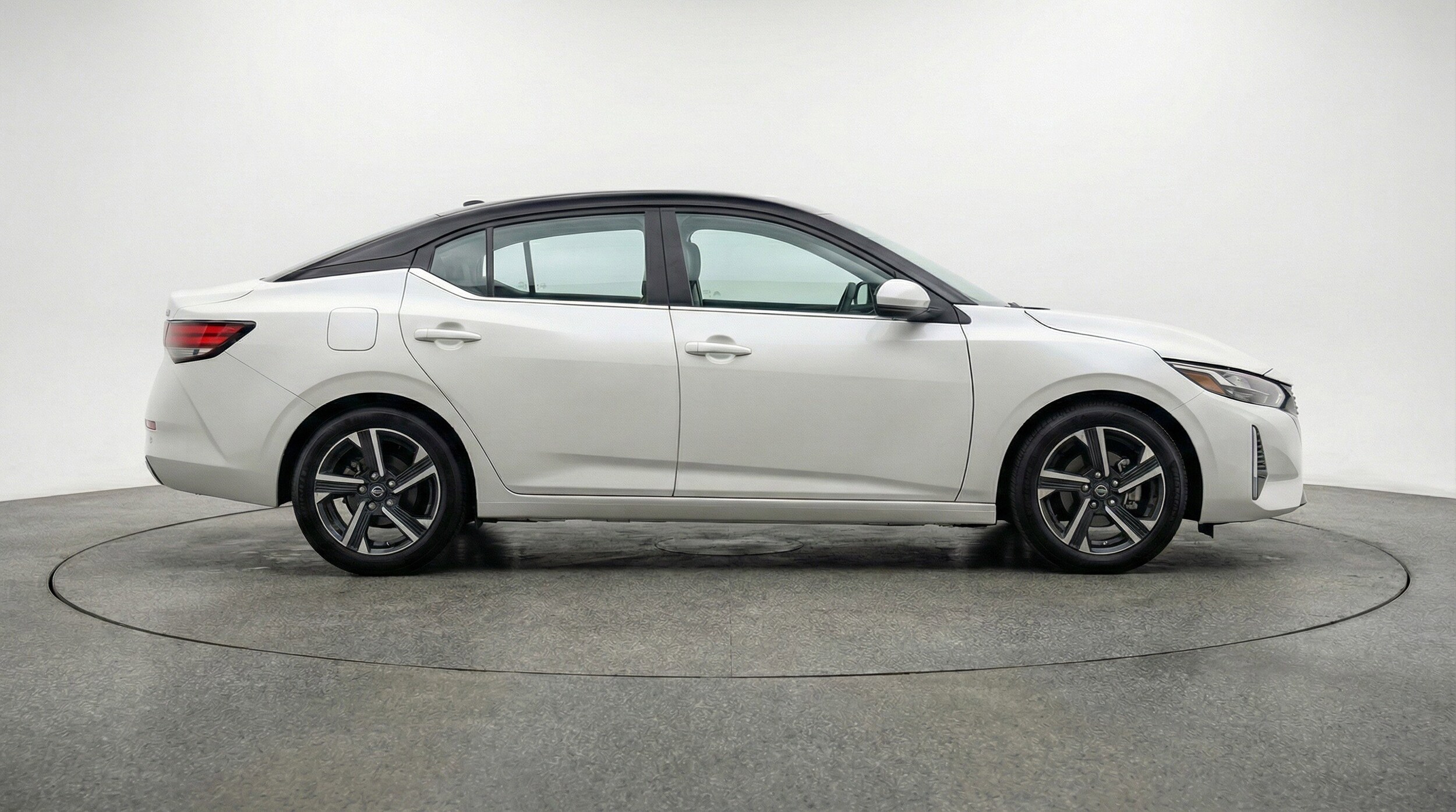 Thumbnail: 2025 Nissan Sentra - 11