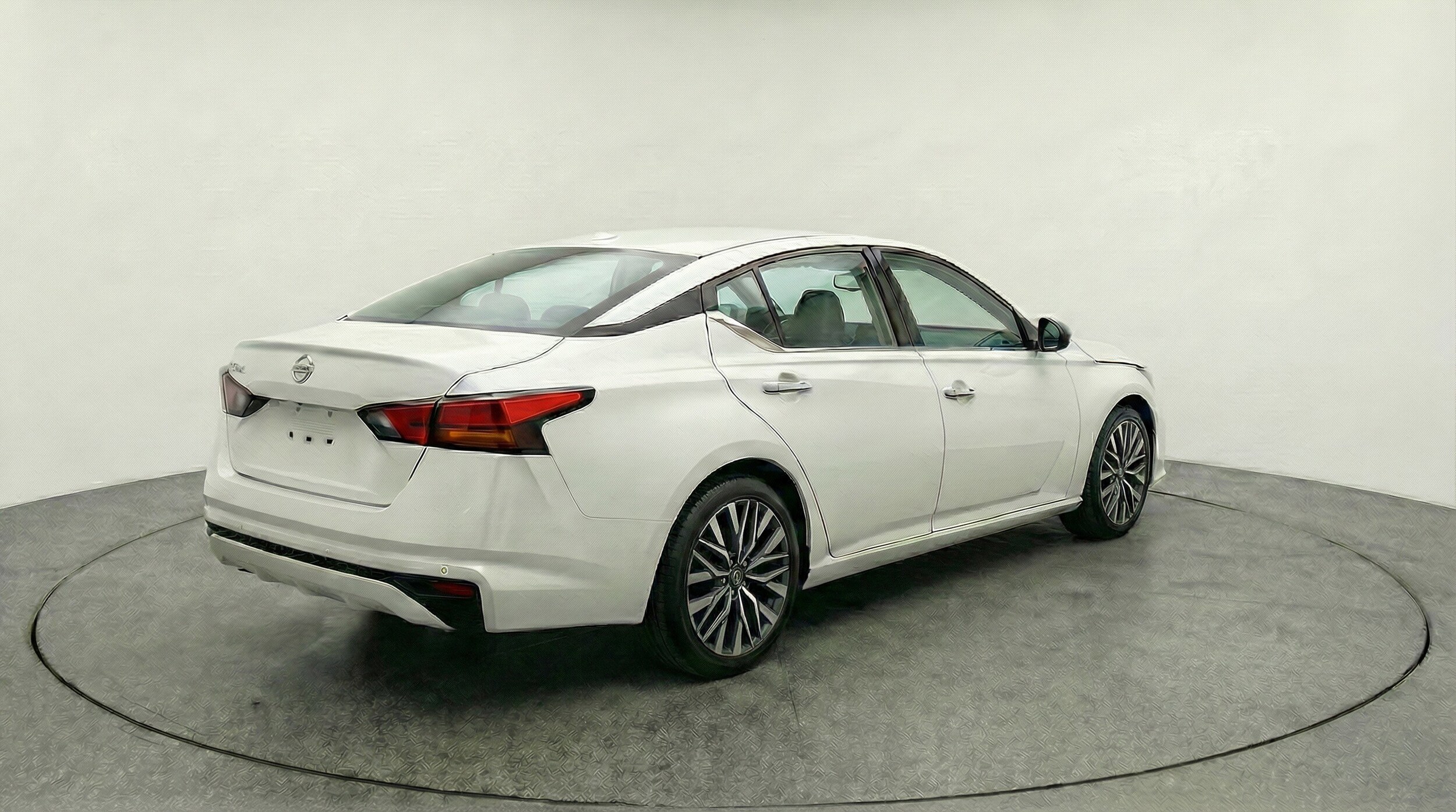 Thumbnail: 2025 Nissan Altima - 9