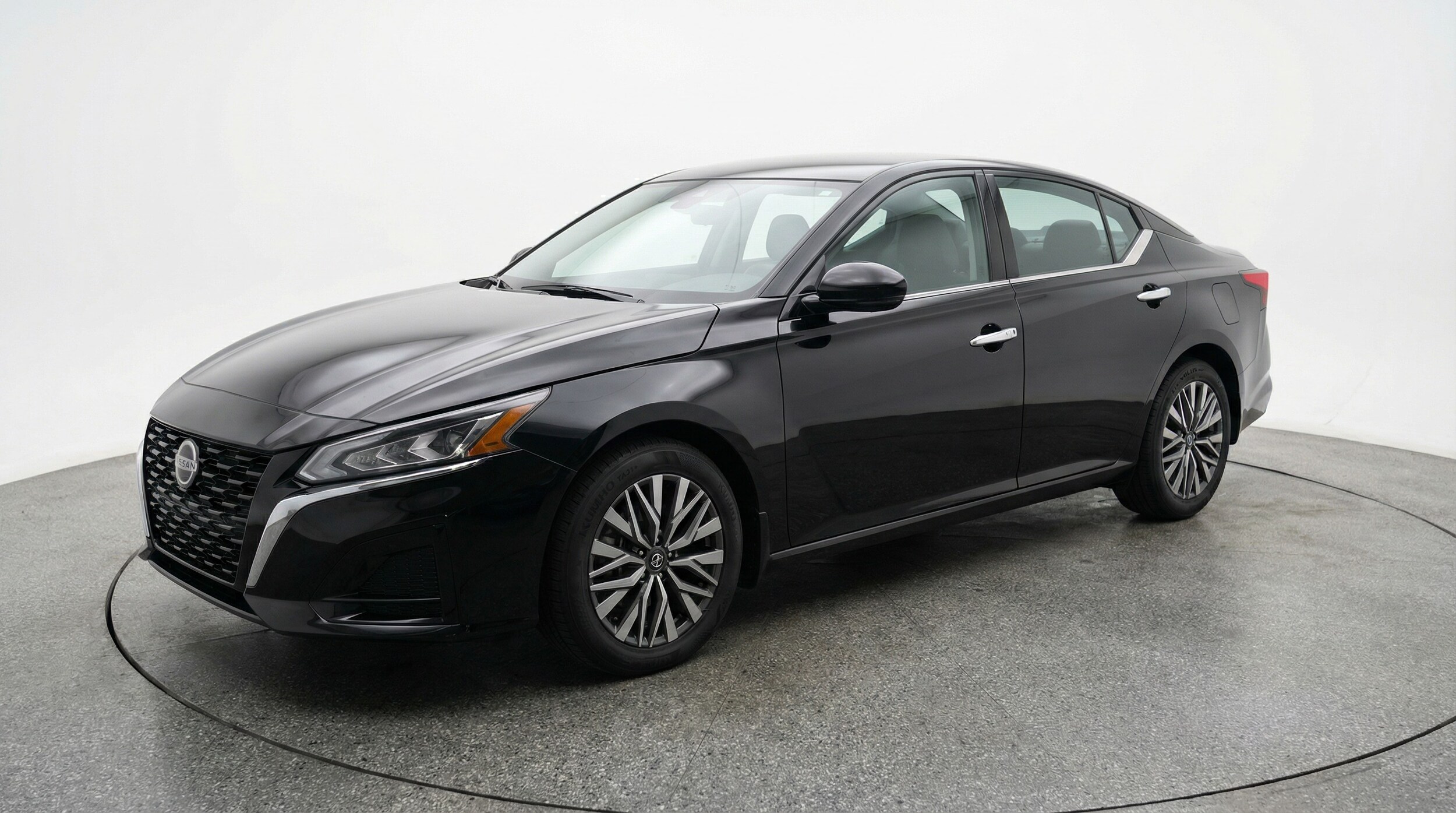 Thumbnail: 2025 Nissan Altima - 3