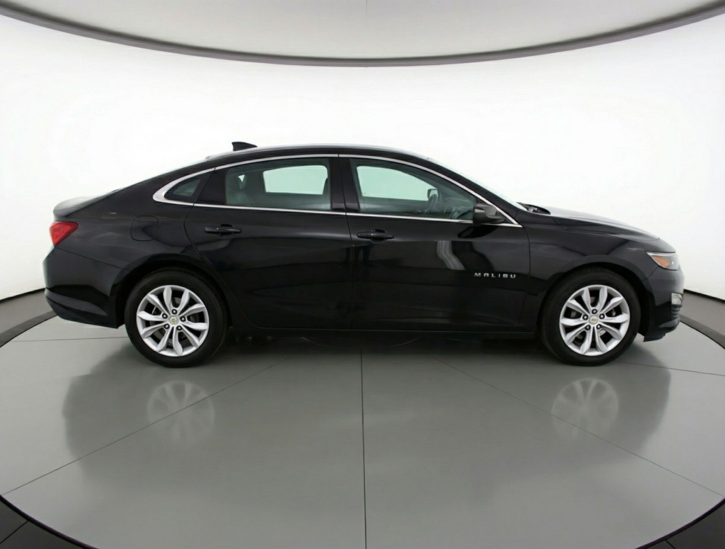 Thumbnail: 2024 Chevrolet Malibu - 8