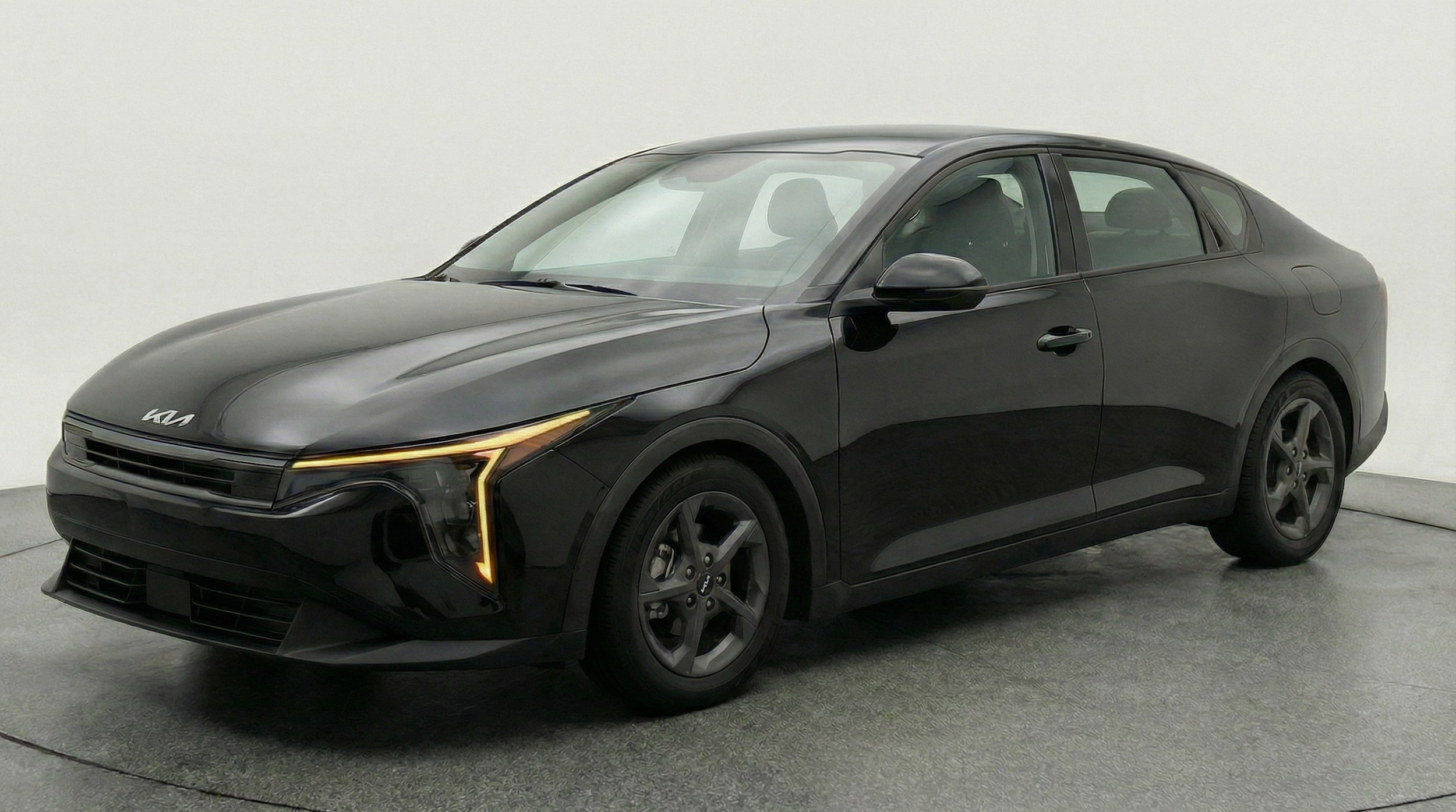 Thumbnail: 2025 Kia K4 - 3