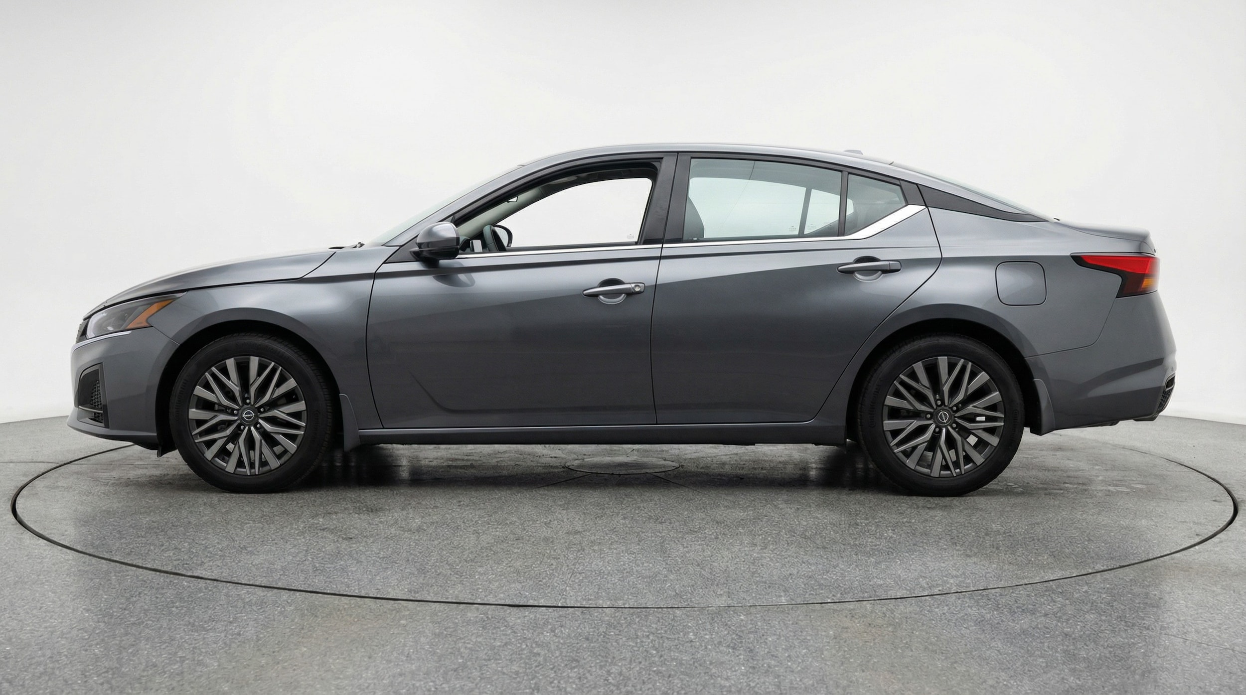 Thumbnail: 2025 Nissan Altima - 4