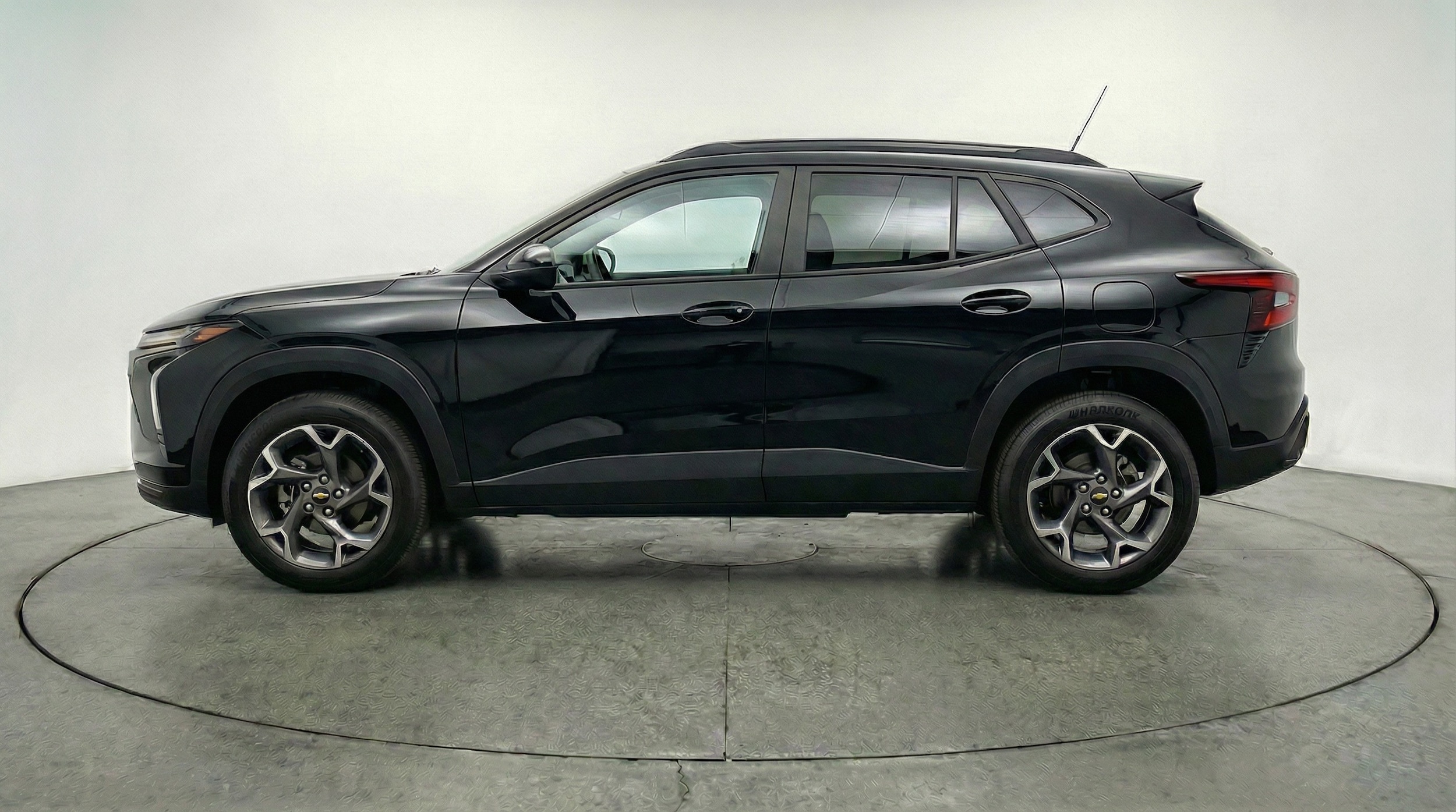 Thumbnail: 2025 Chevrolet Trax - 4