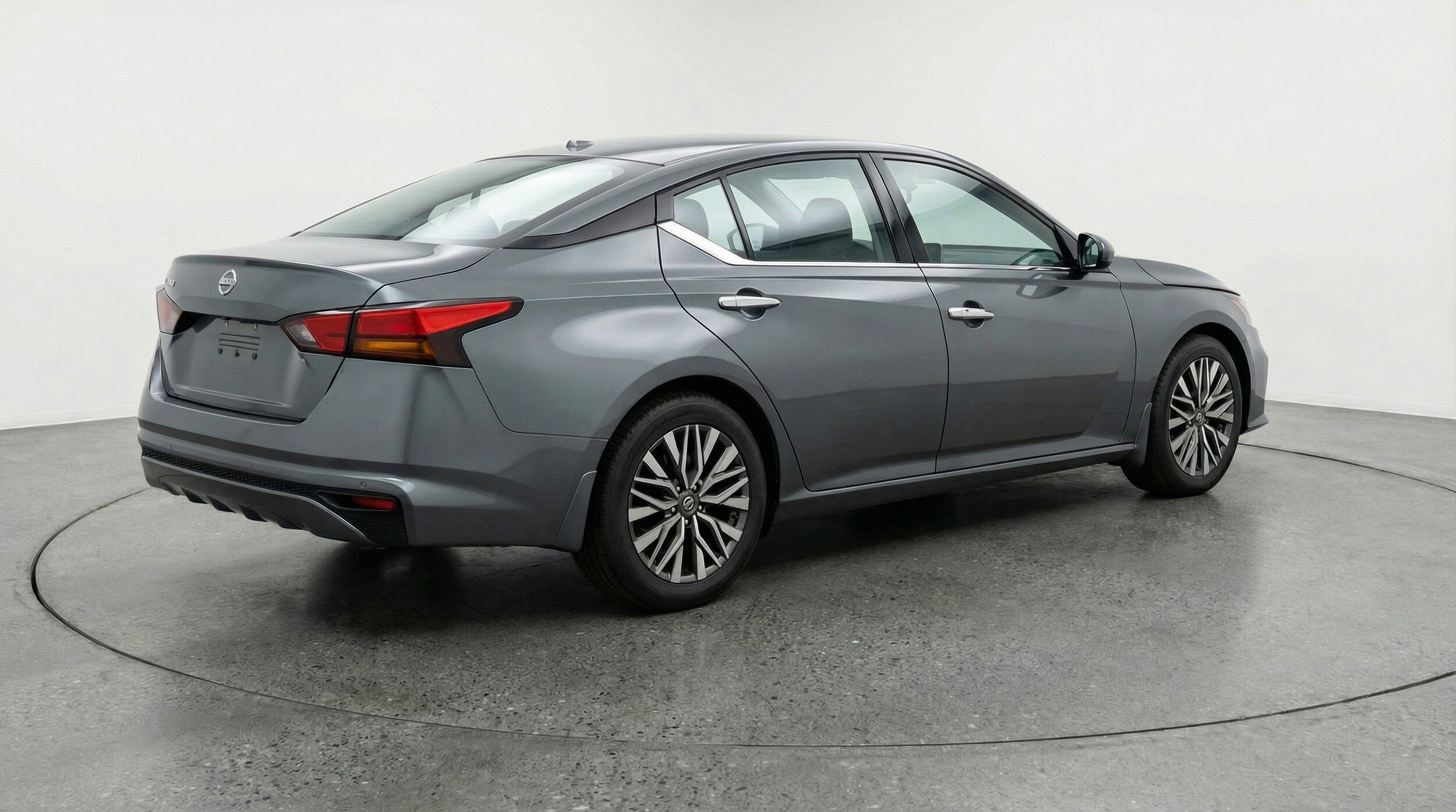 Thumbnail: 2025 Nissan Altima - 9
