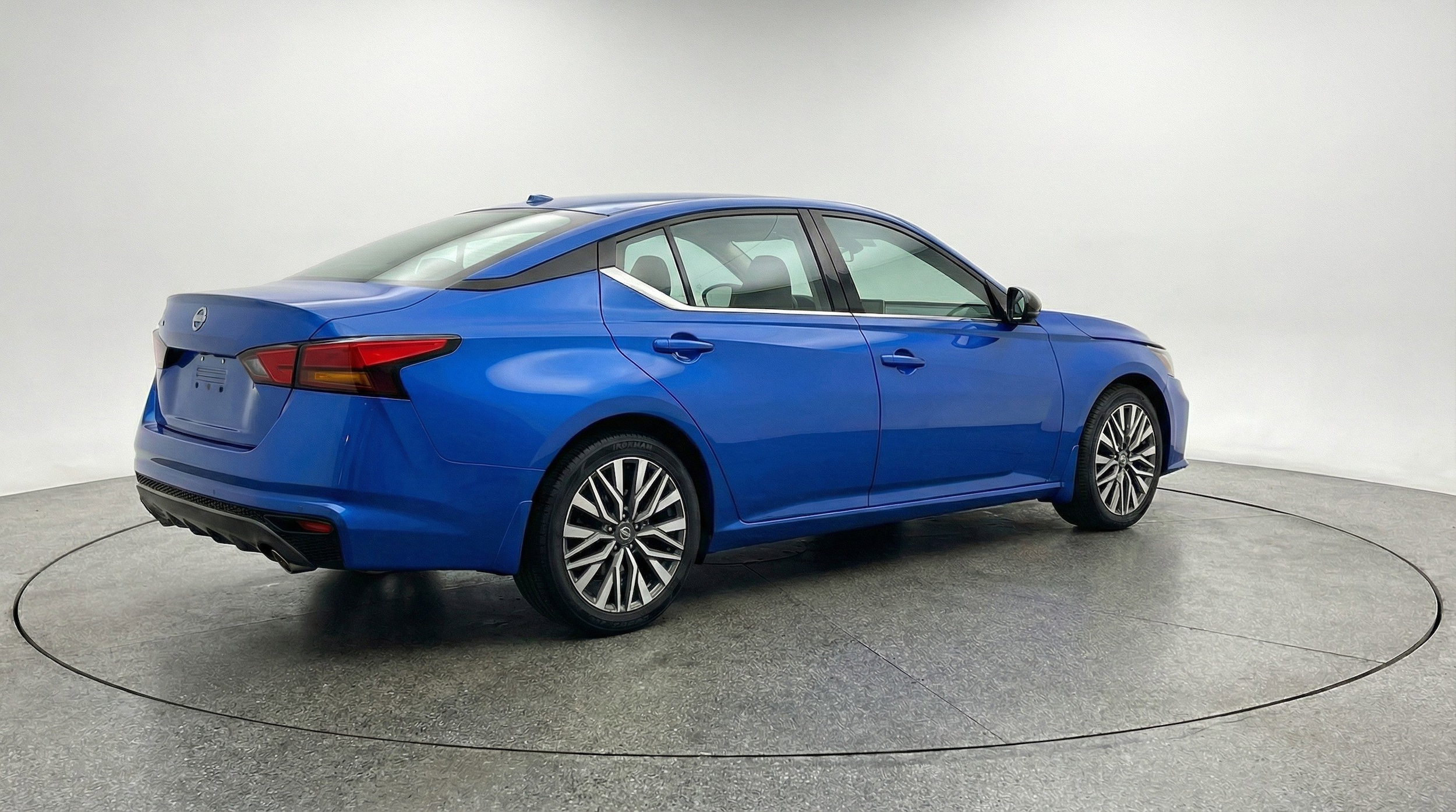 Thumbnail: 2025 Nissan Altima - 9