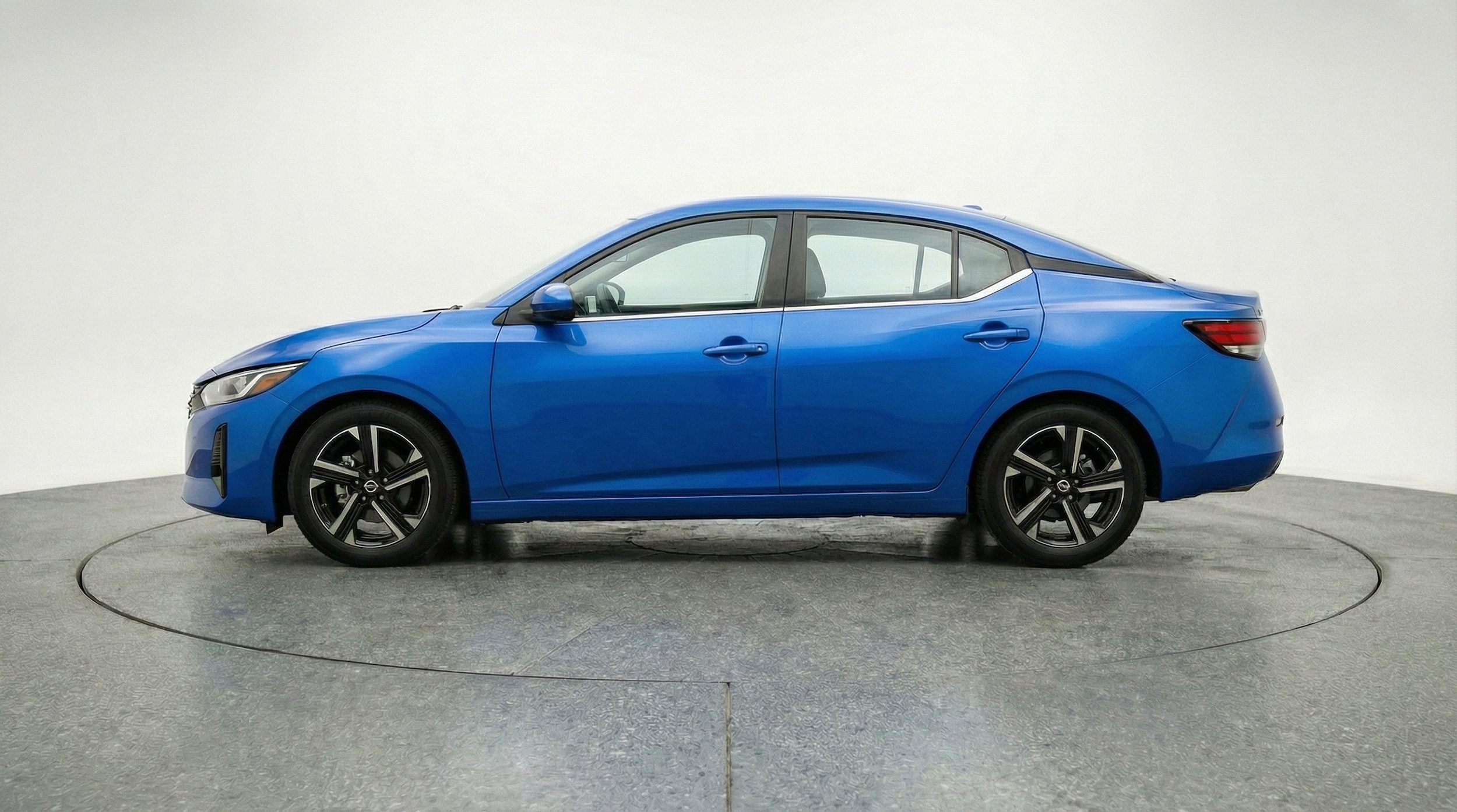 Thumbnail: 2025 Nissan Sentra - 5