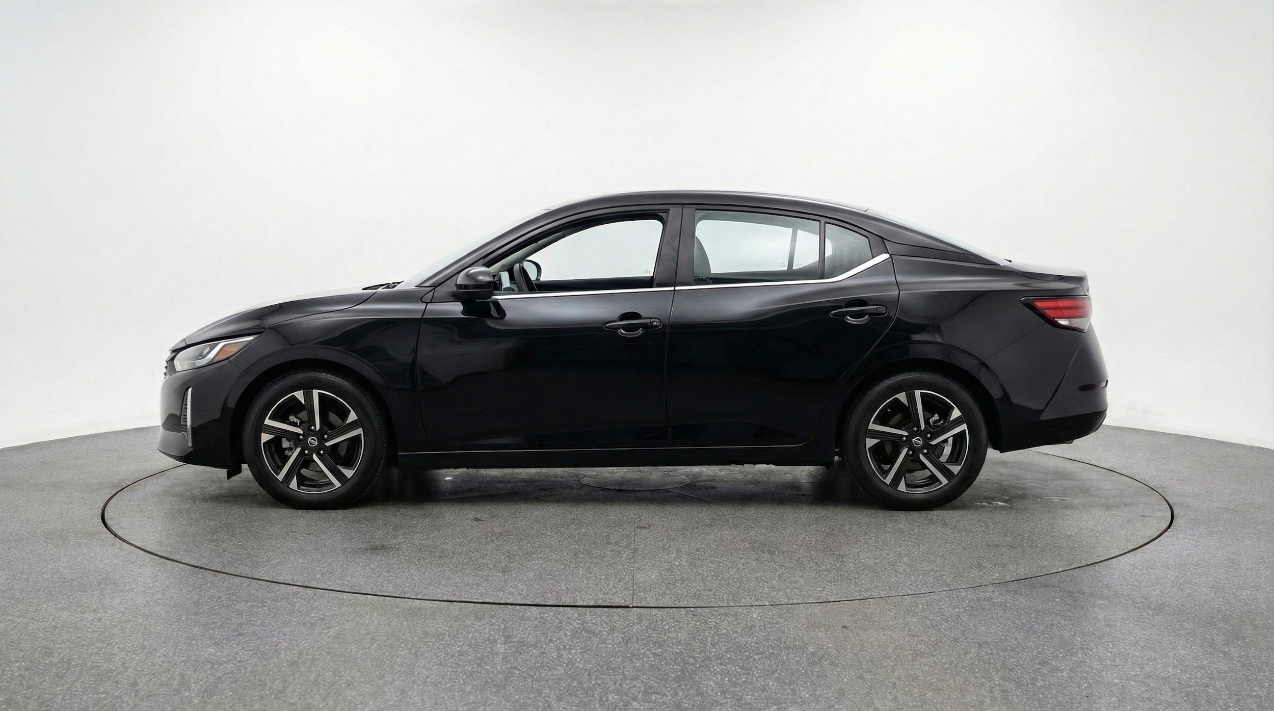 Thumbnail: 2025 Nissan Sentra - 5