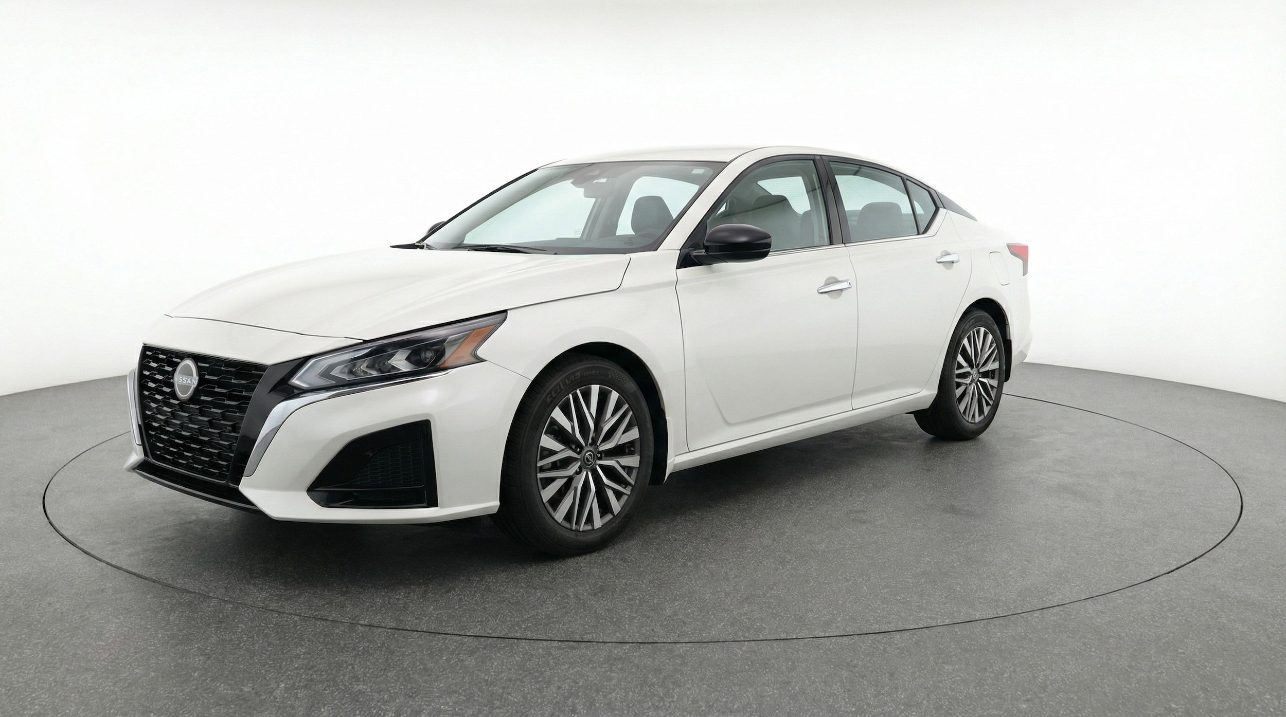 Thumbnail: 2025 Nissan Altima - 3