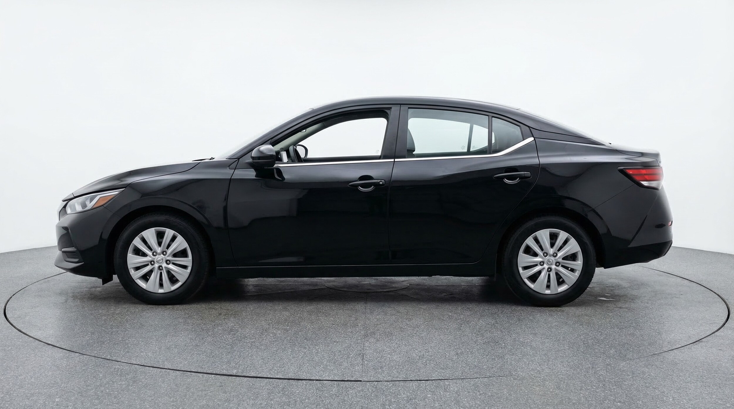 Thumbnail: 2025 Nissan Sentra - 4