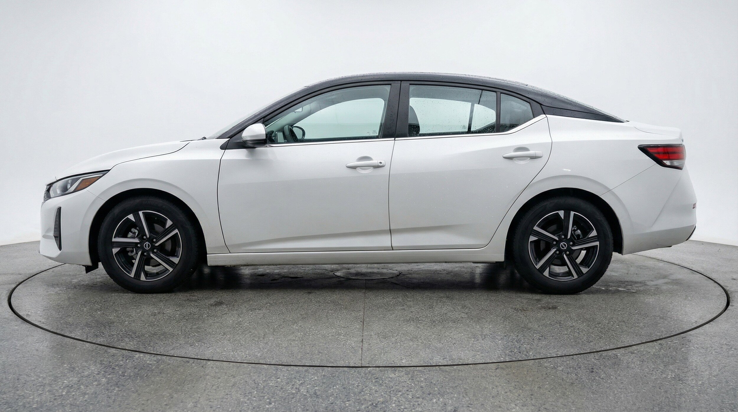 Thumbnail: 2025 Nissan Sentra - 5