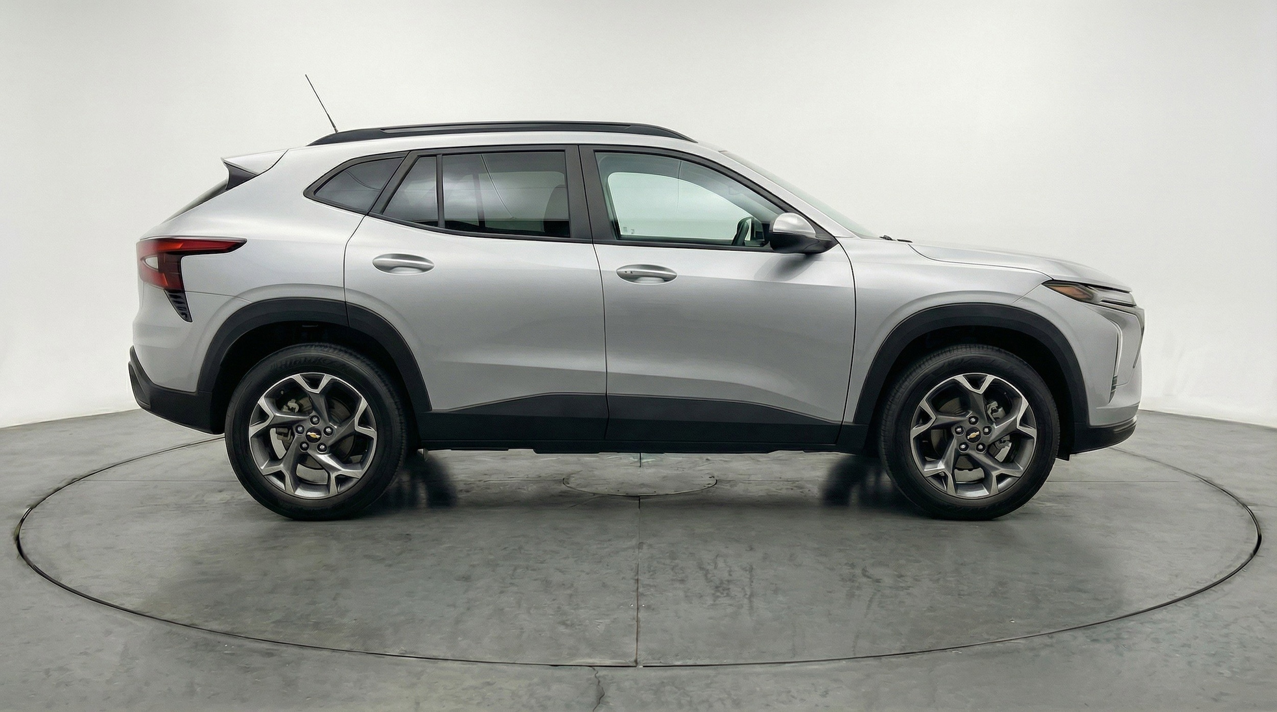 Thumbnail: 2025 Chevrolet Trax - 11