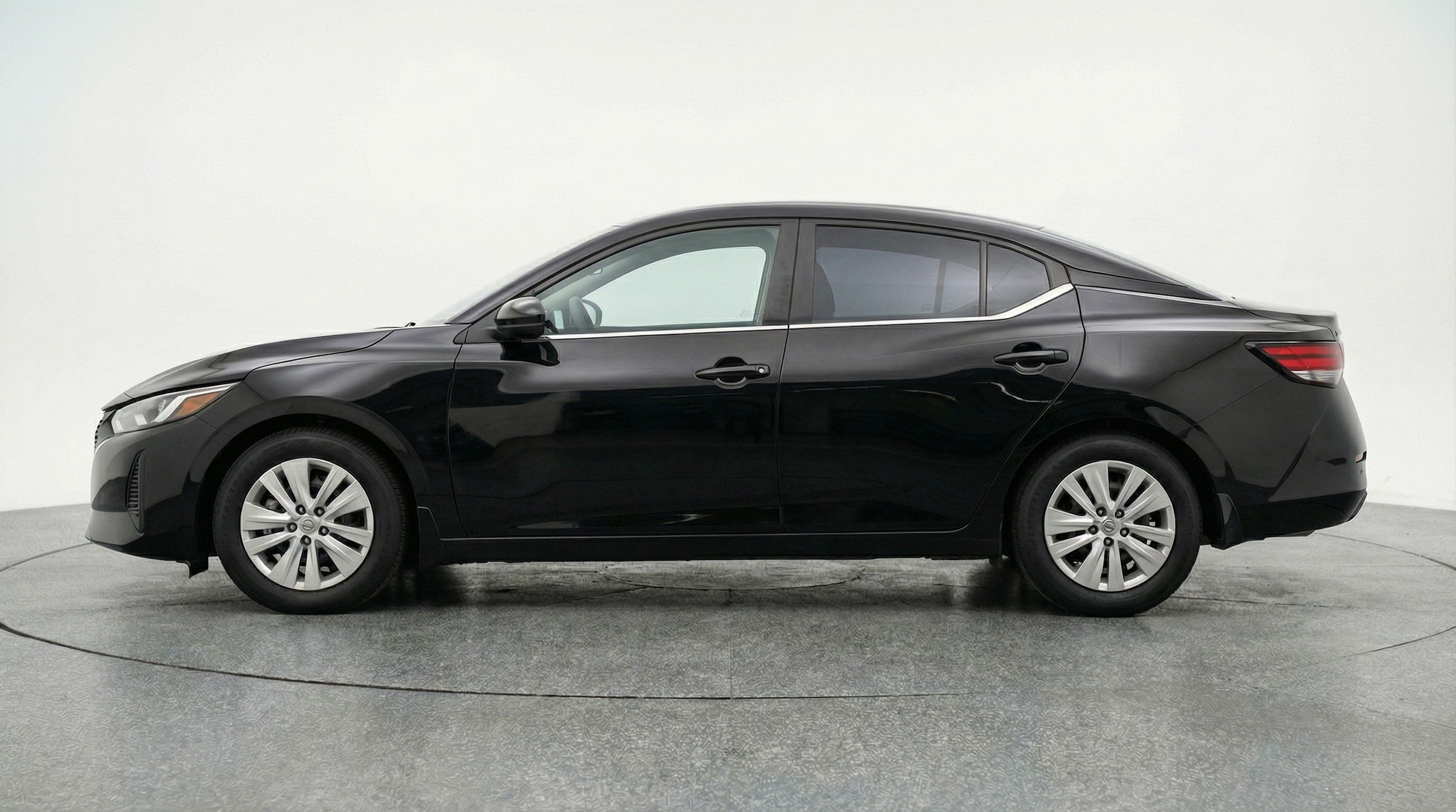 Thumbnail: 2025 Nissan Sentra - 5