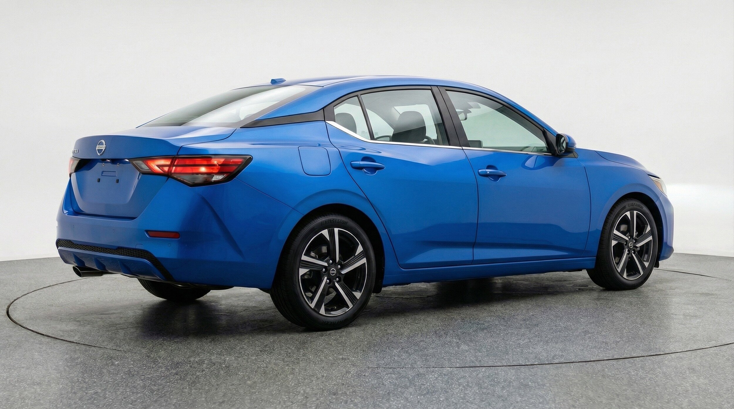 Thumbnail: 2025 Nissan Sentra - 9