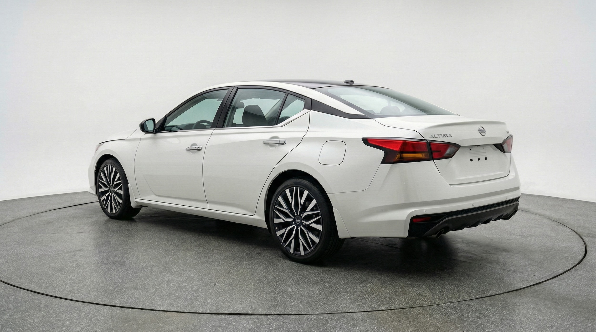 Thumbnail: 2025 Nissan Altima - 5