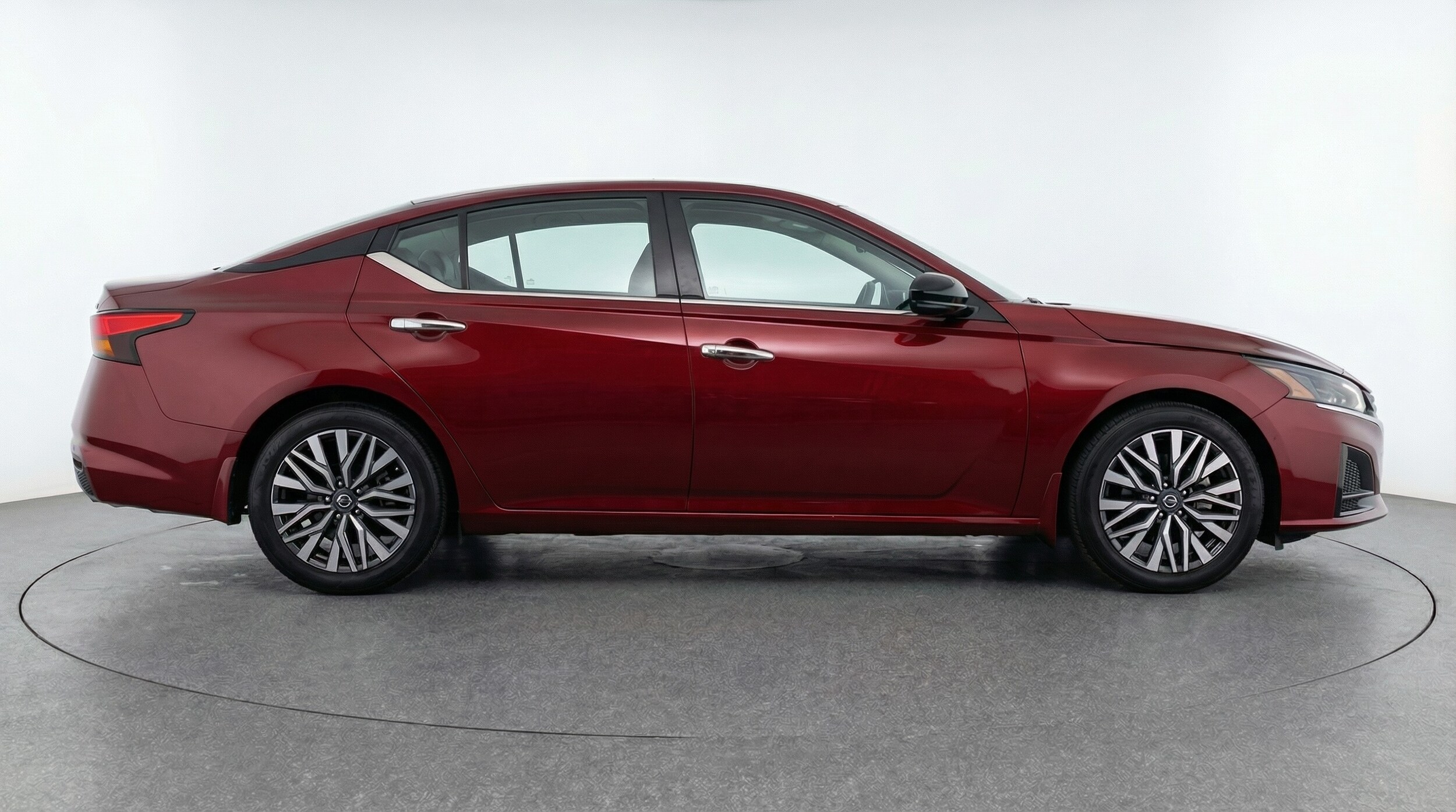 Thumbnail: 2025 Nissan Altima - 8