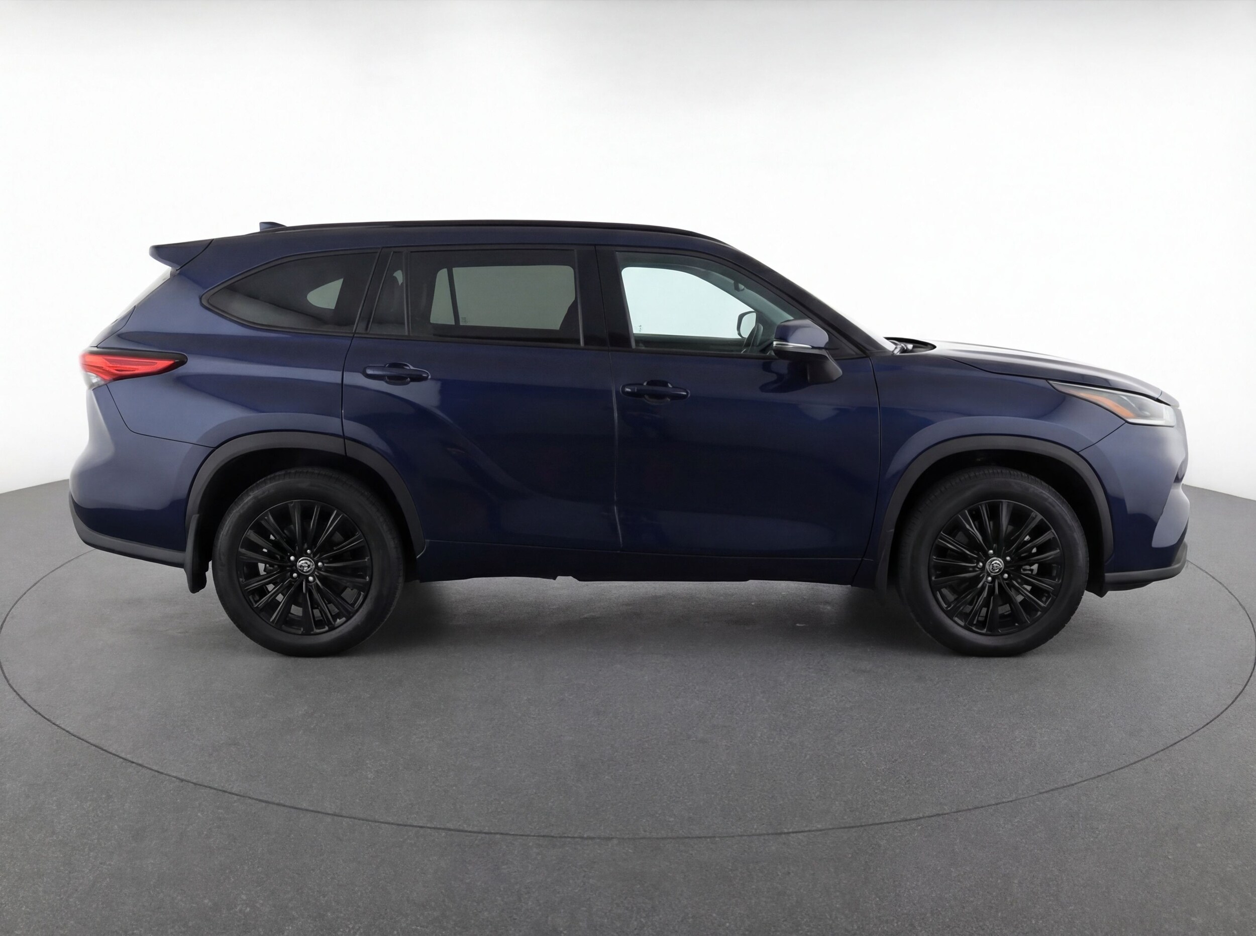 Thumbnail: 2024 Toyota Highlander - 8