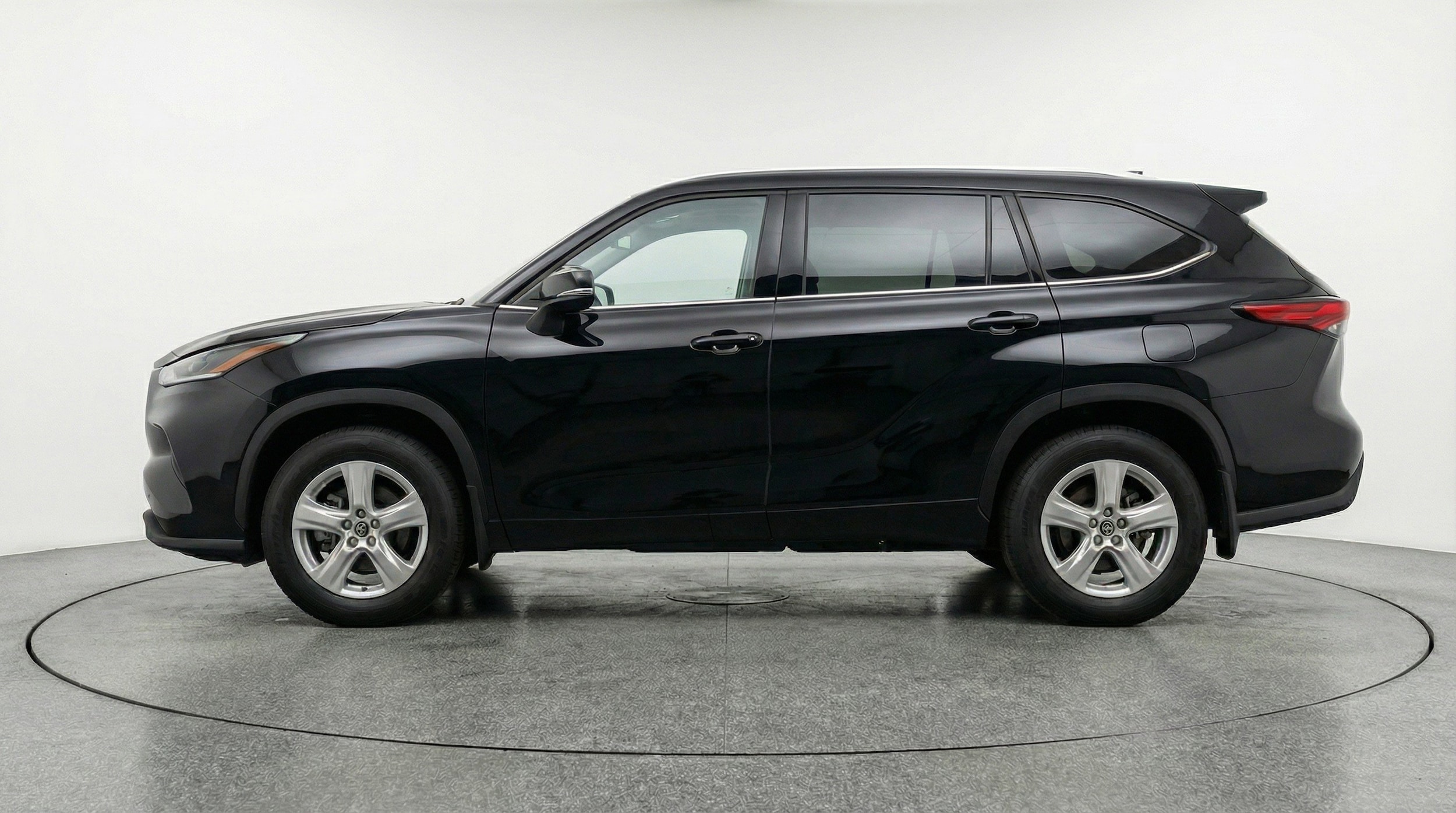 Thumbnail: 2025 Toyota Highlander - 5