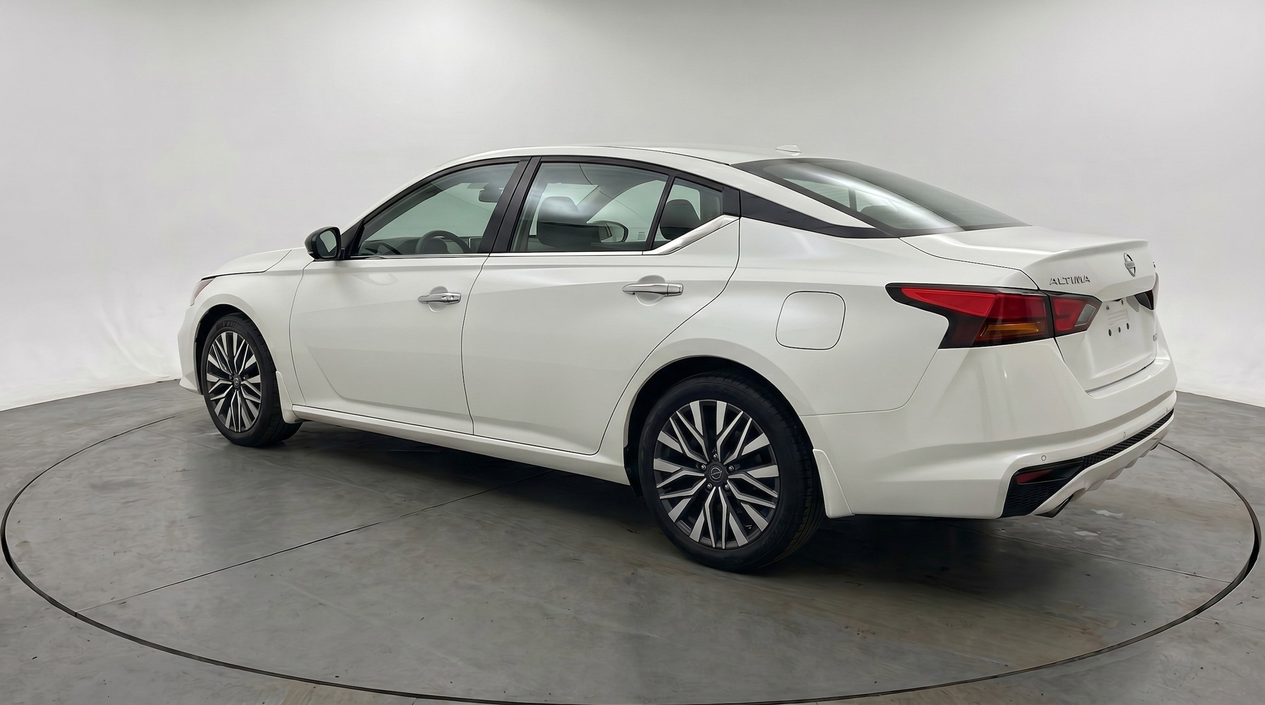 Thumbnail: 2025 Nissan Altima - 6