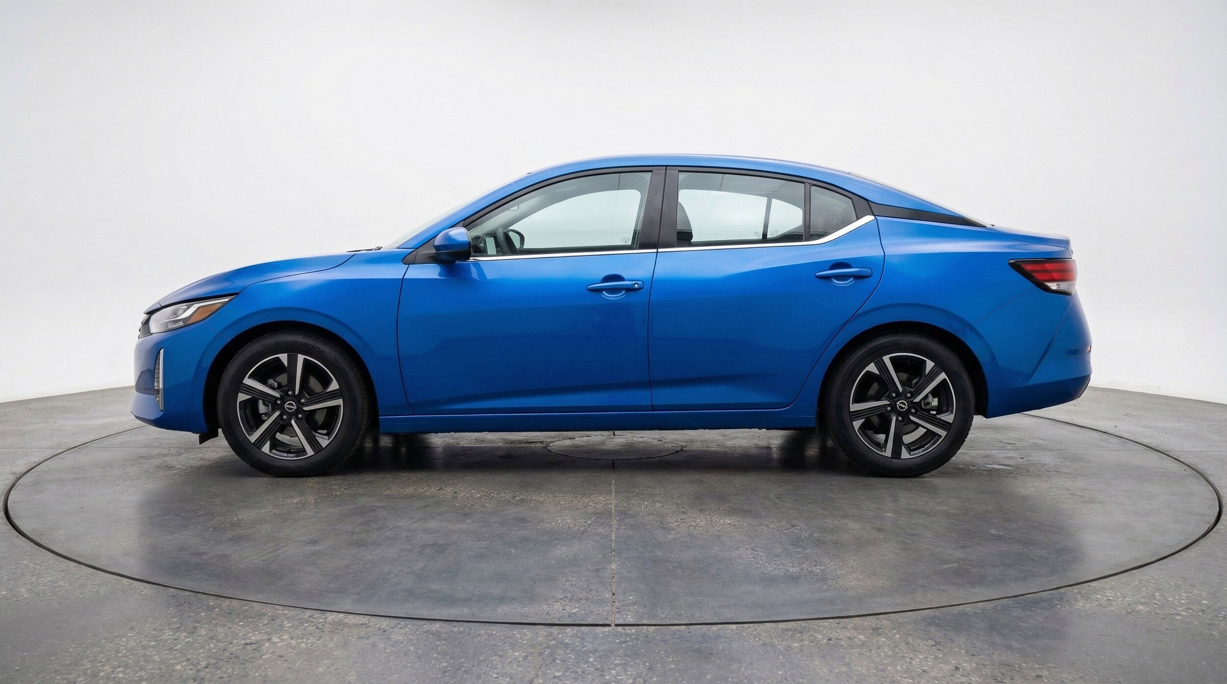 Thumbnail: 2025 Nissan Sentra - 5