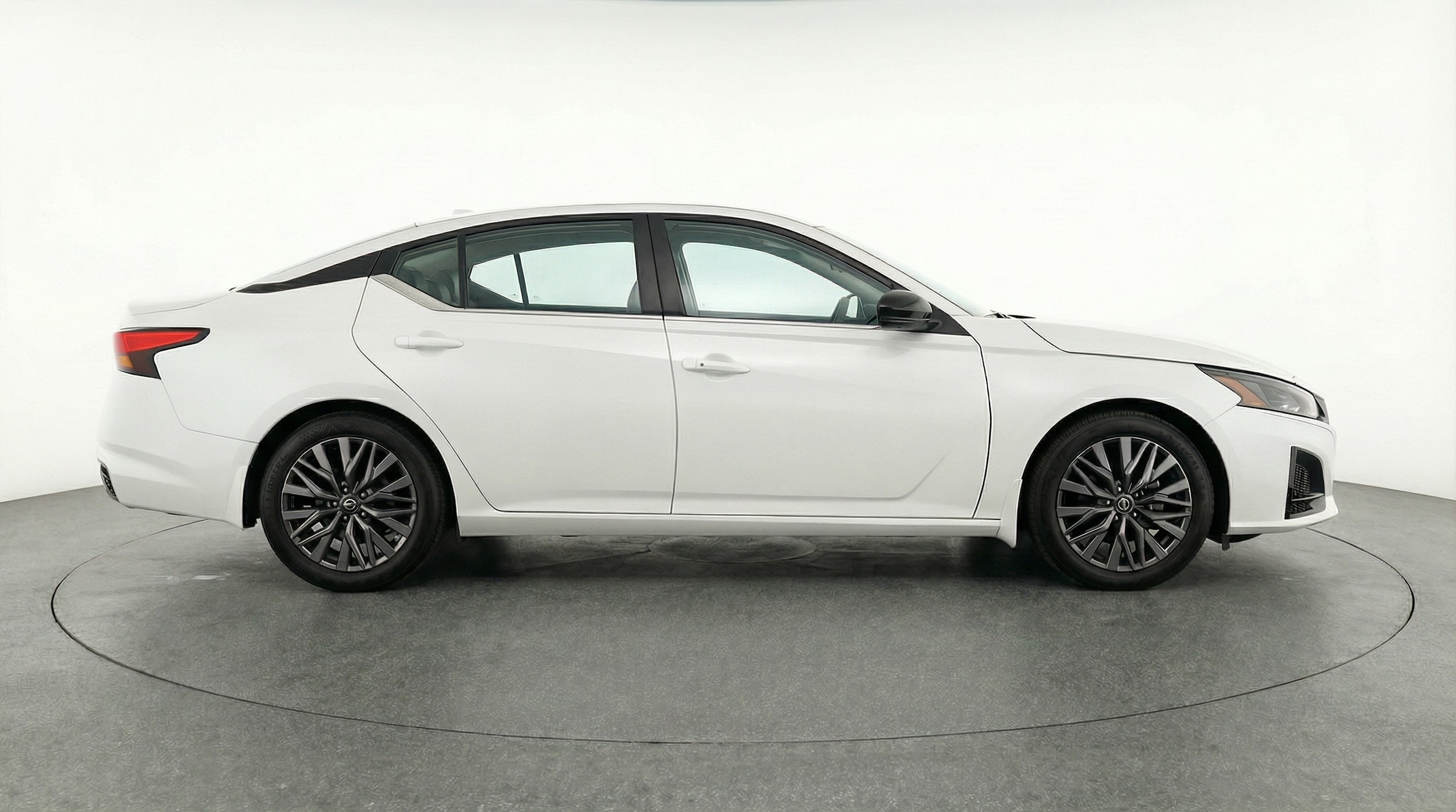 Thumbnail: 2025 Nissan Altima - 8