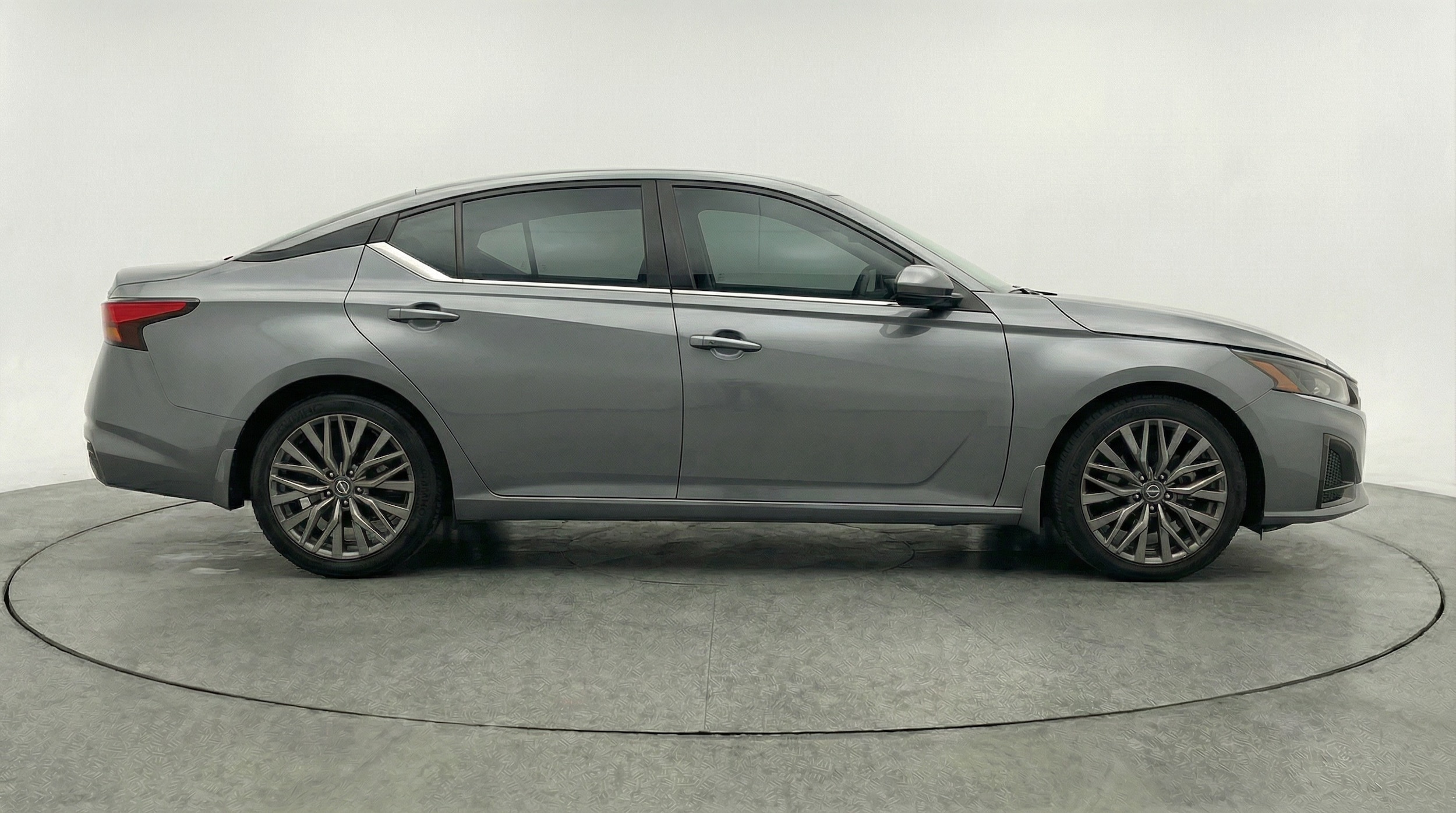 Thumbnail: 2025 Nissan Altima - 8