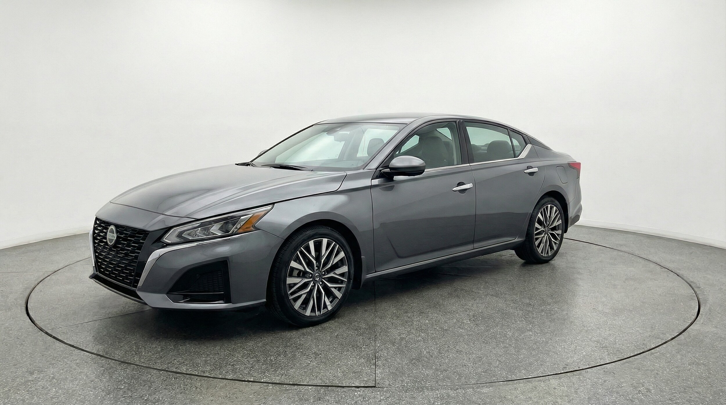 Thumbnail: 2025 Nissan Altima - 3