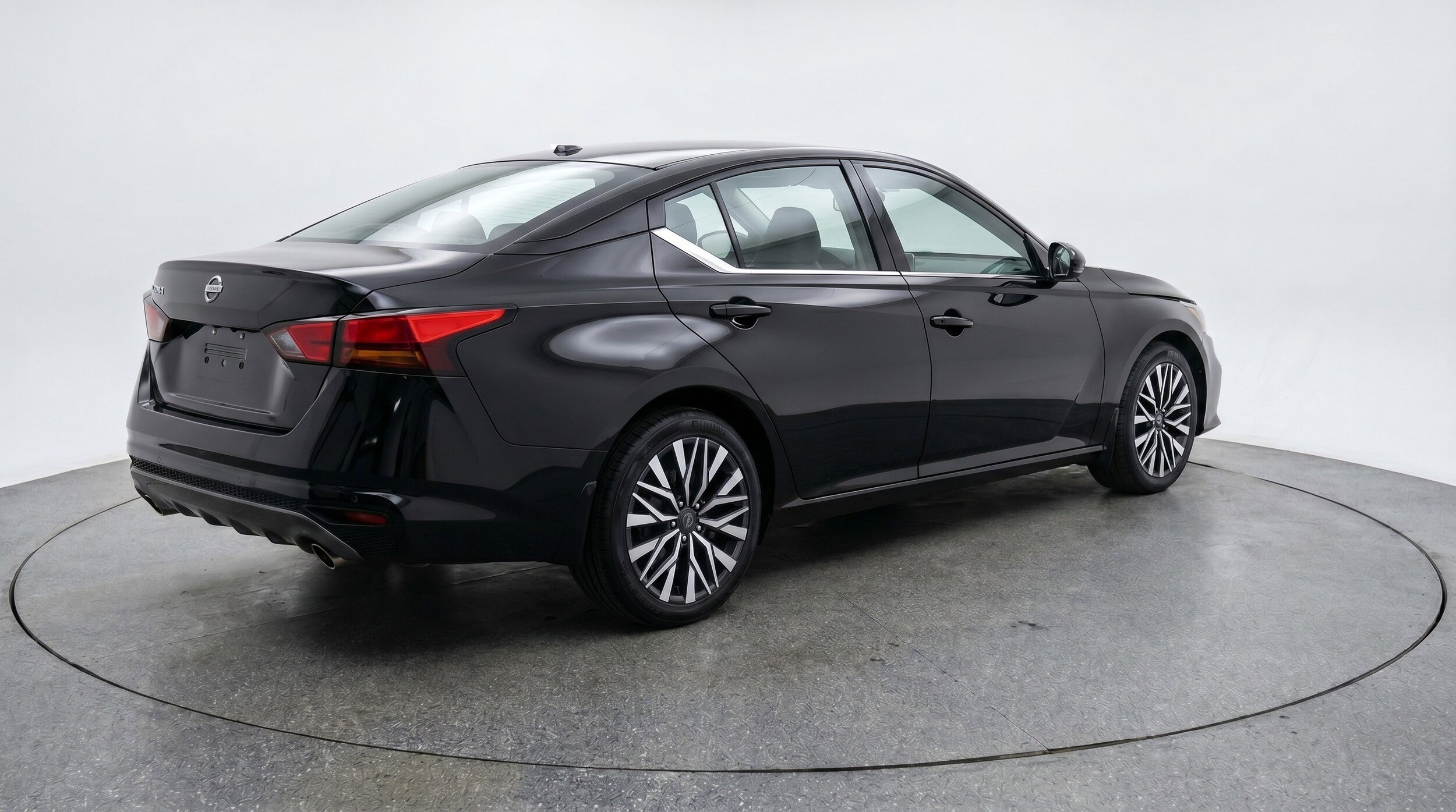 Thumbnail: 2025 Nissan Altima - 9