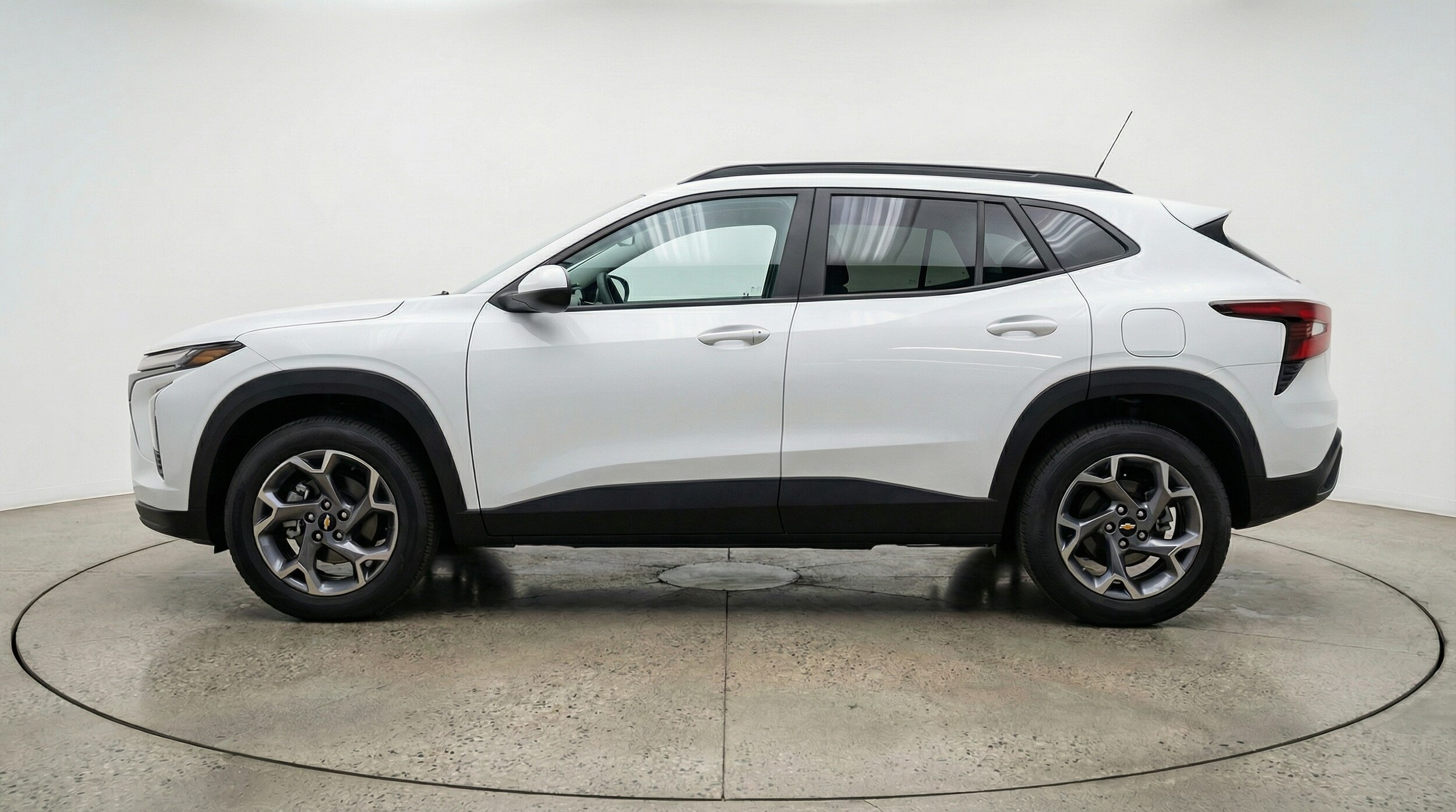 Thumbnail: 2025 Chevrolet Trax - 4