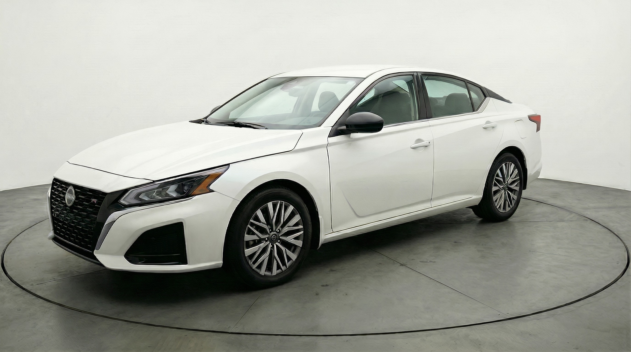 Thumbnail: 2025 Nissan Altima - 3