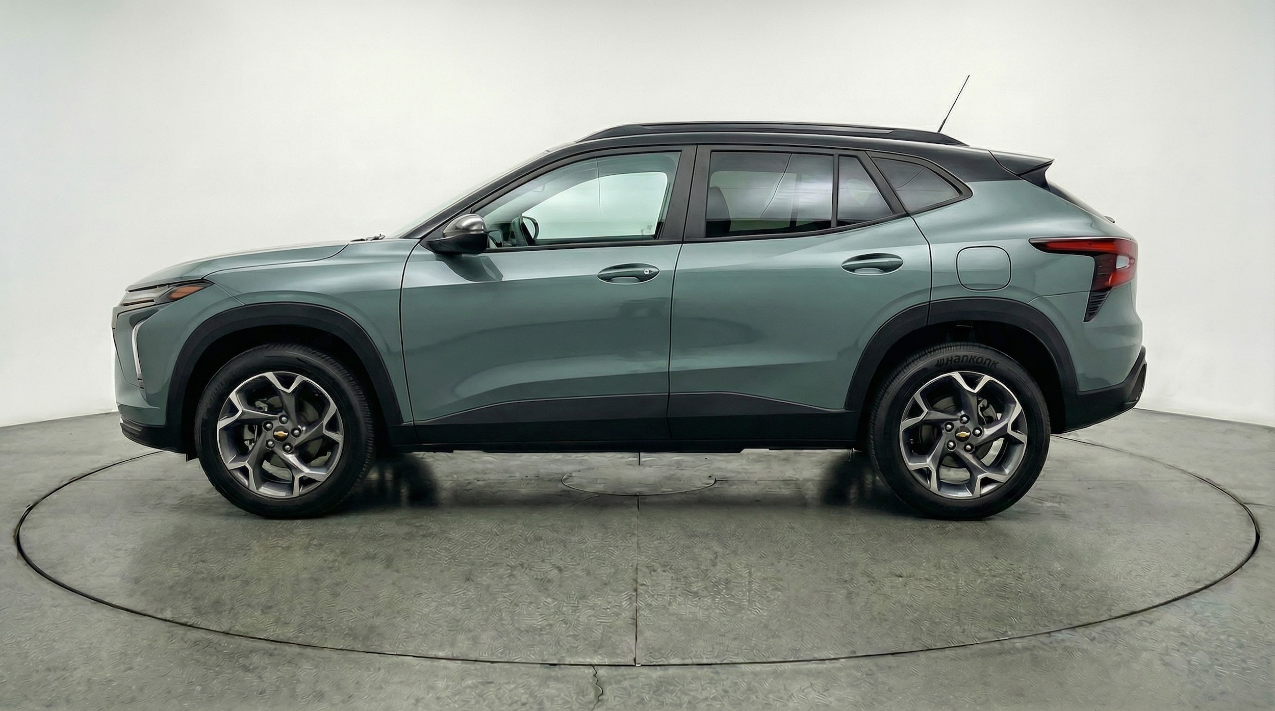 Thumbnail: 2025 Chevrolet Trax - 4