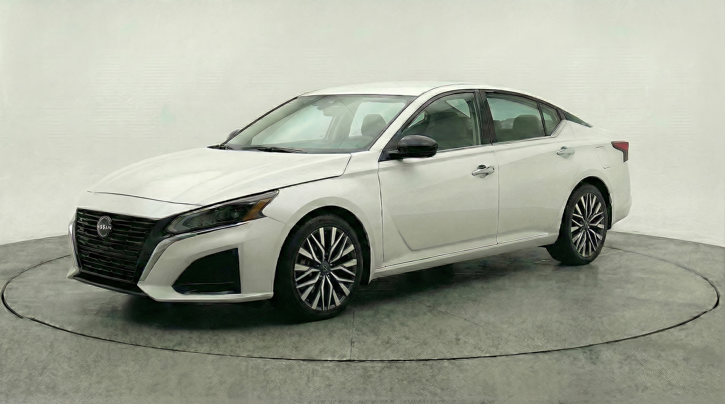 Thumbnail: 2025 Nissan Altima - 3