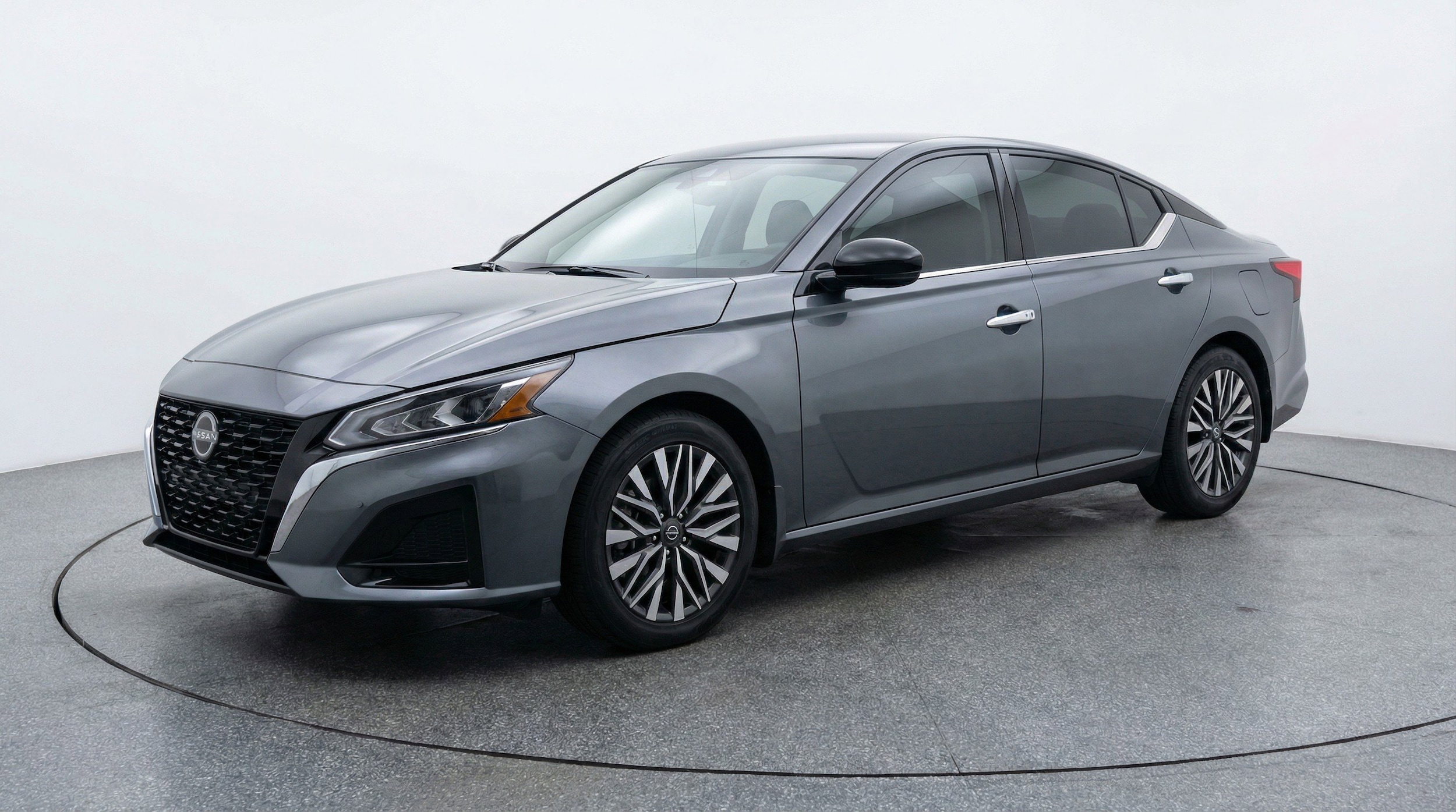 Thumbnail: 2025 Nissan Altima - 3