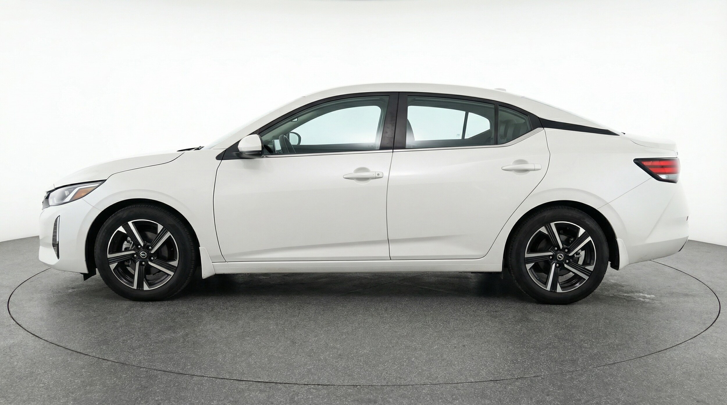 Thumbnail: 2025 Nissan Sentra - 4