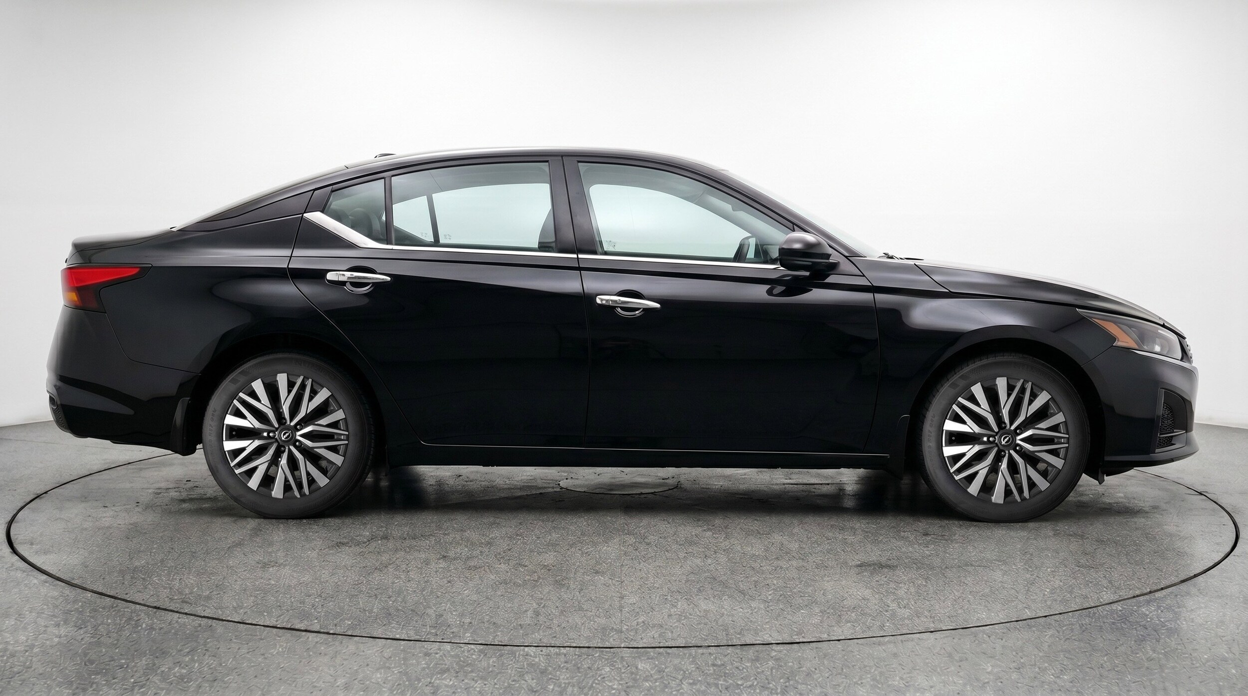 Thumbnail: 2025 Nissan Altima - 11