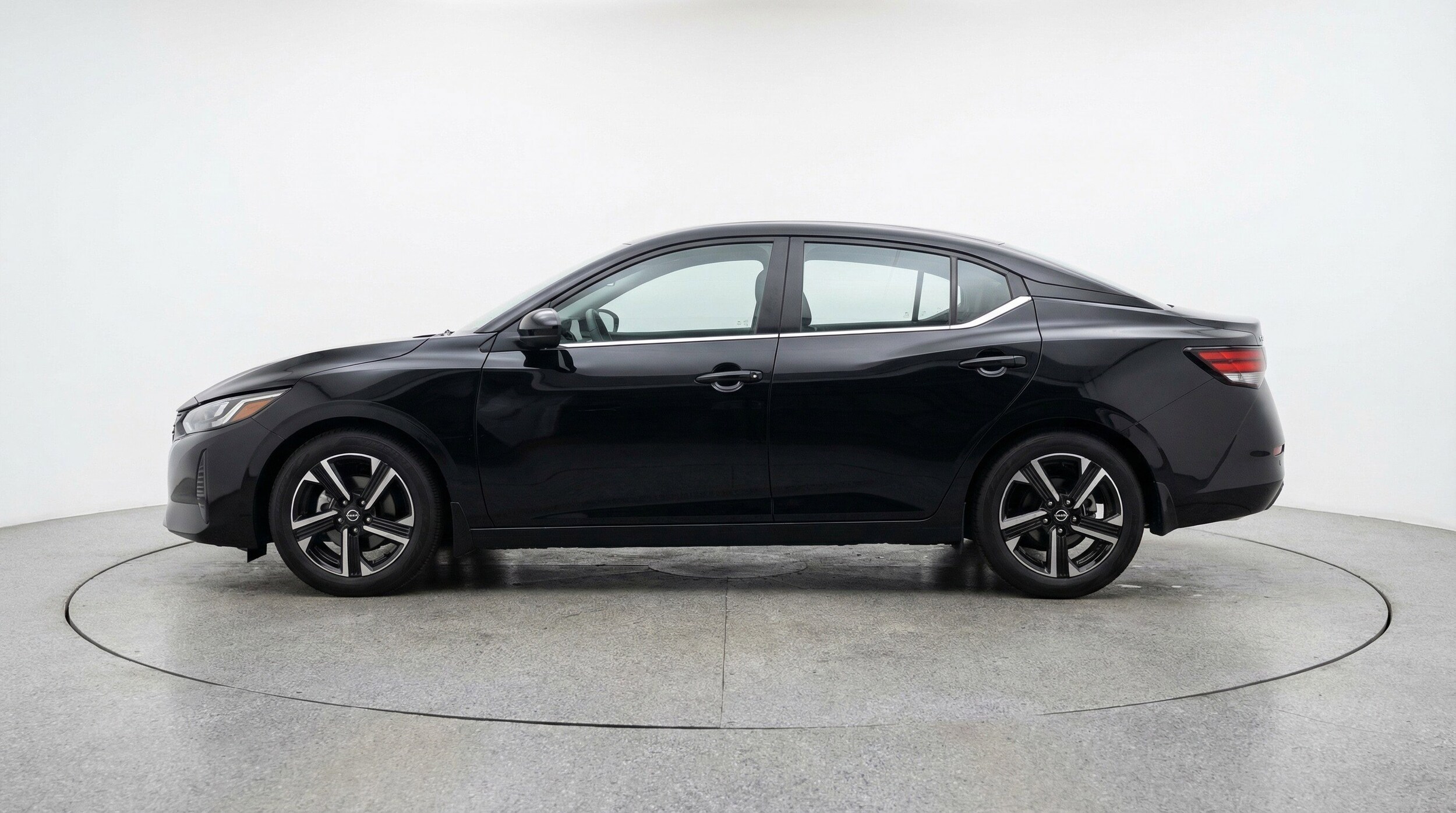 Thumbnail: 2025 Nissan Sentra - 5