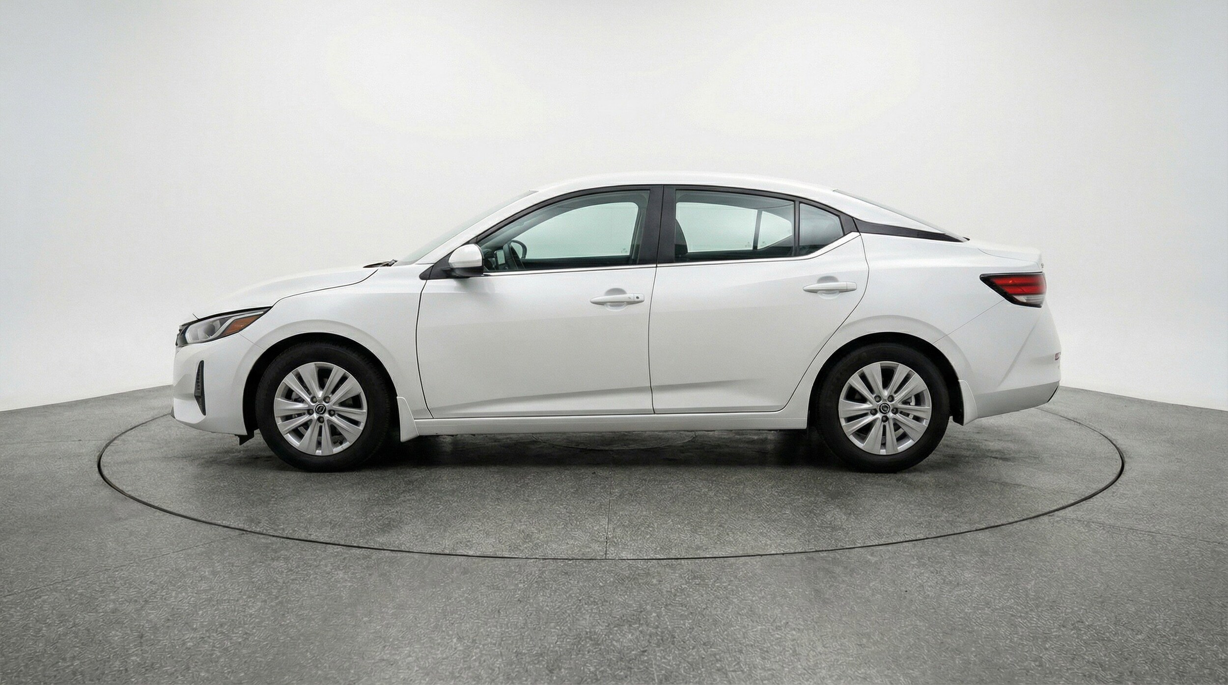 Thumbnail: 2025 Nissan Sentra - 5