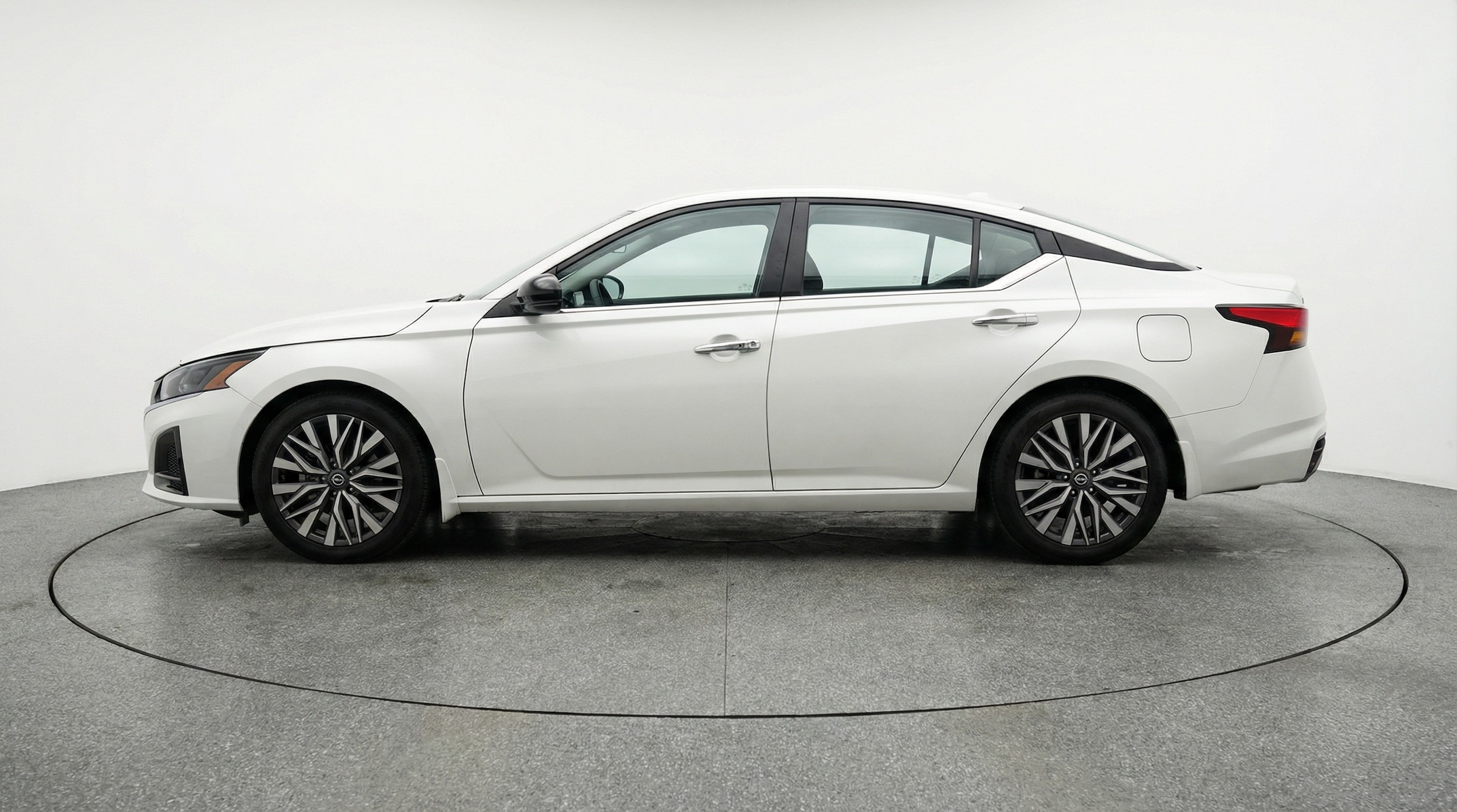 Thumbnail: 2025 Nissan Altima - 4