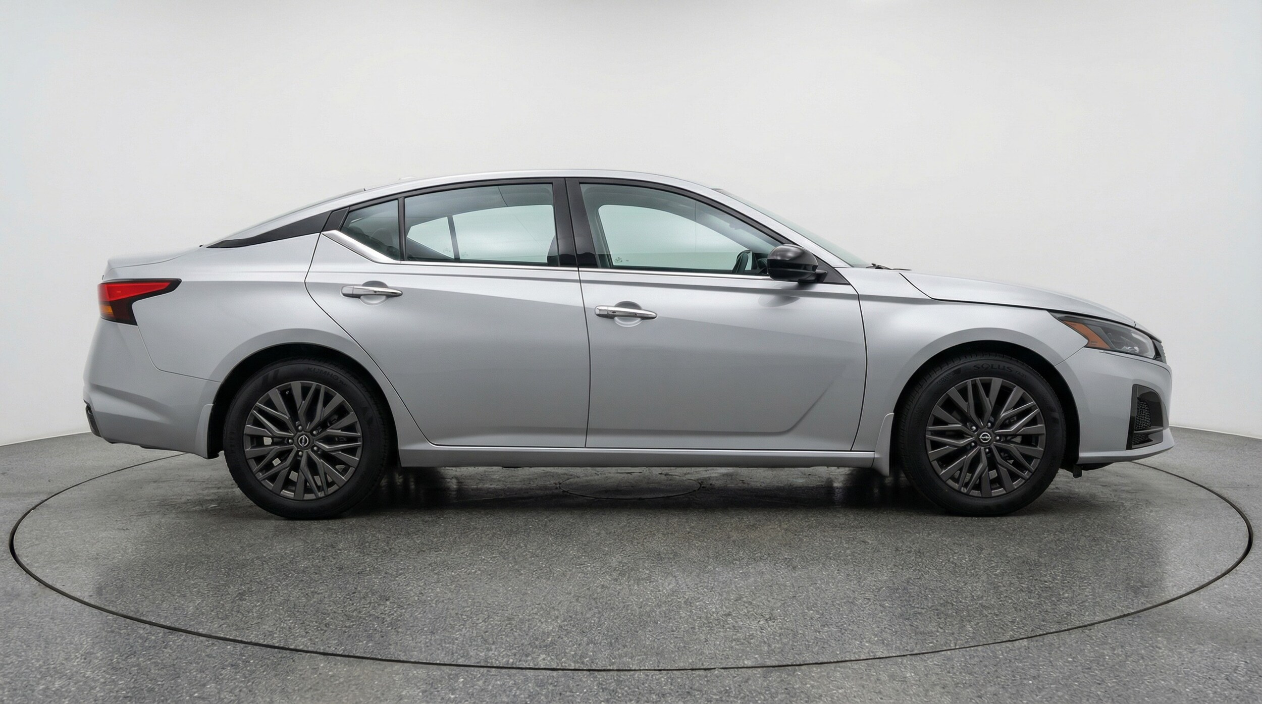 Thumbnail: 2025 Nissan Altima - 8